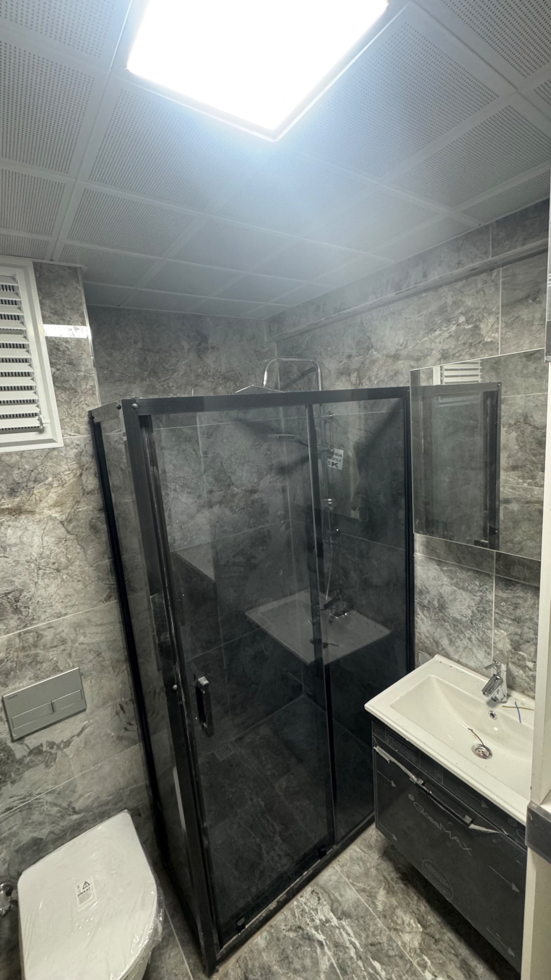 TURGUTLU SATILIK ERGENEKON MAH LÜKS İŞÇİLİKLİ YERDEN ISITMALI 2 + 1 DAİRE