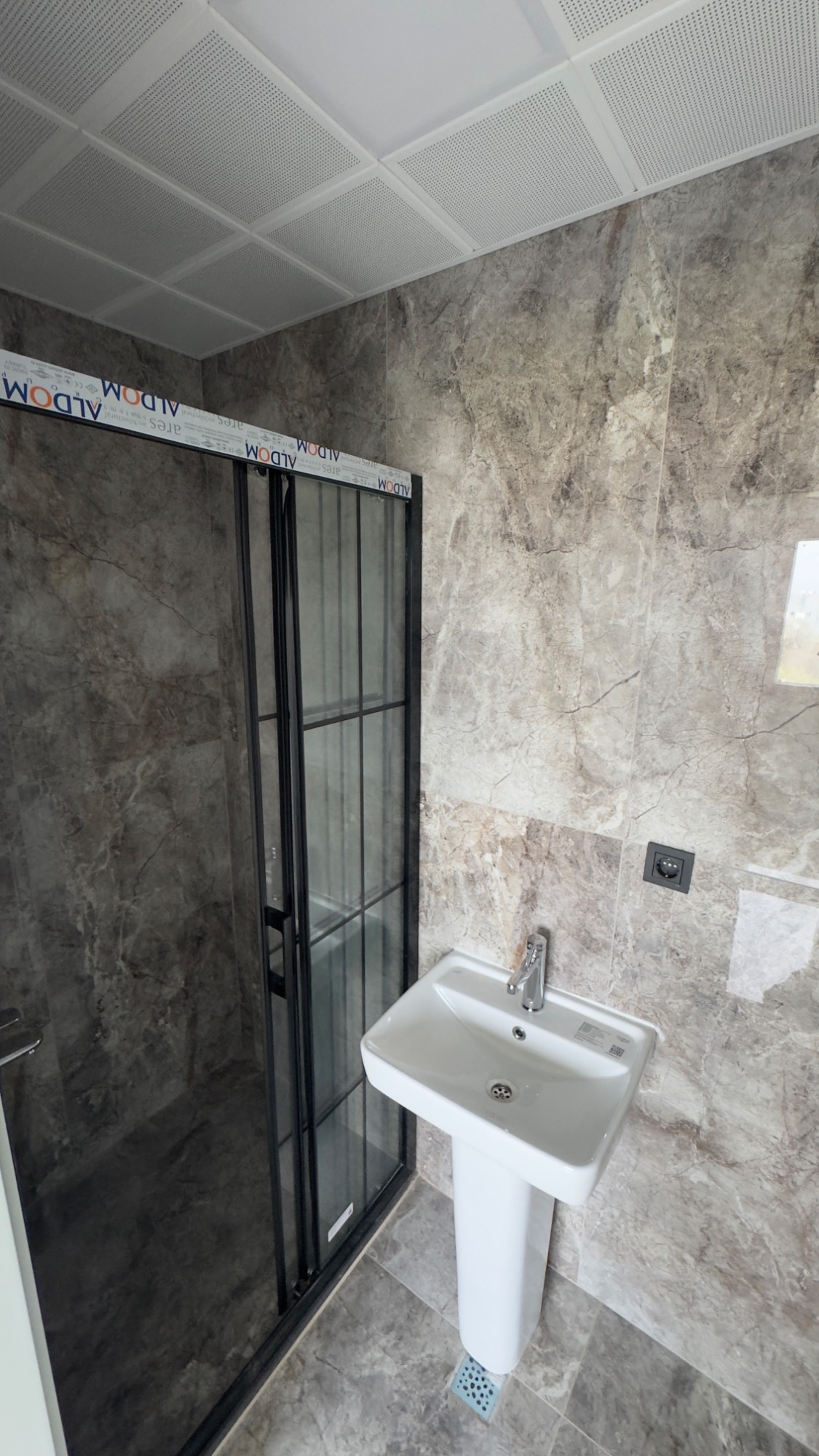 TURGUTLU ERGENEKON MAHALLESİ’NDE ULTRA LÜKS YERDEN ISITMALI 3 + 1 DAİRE