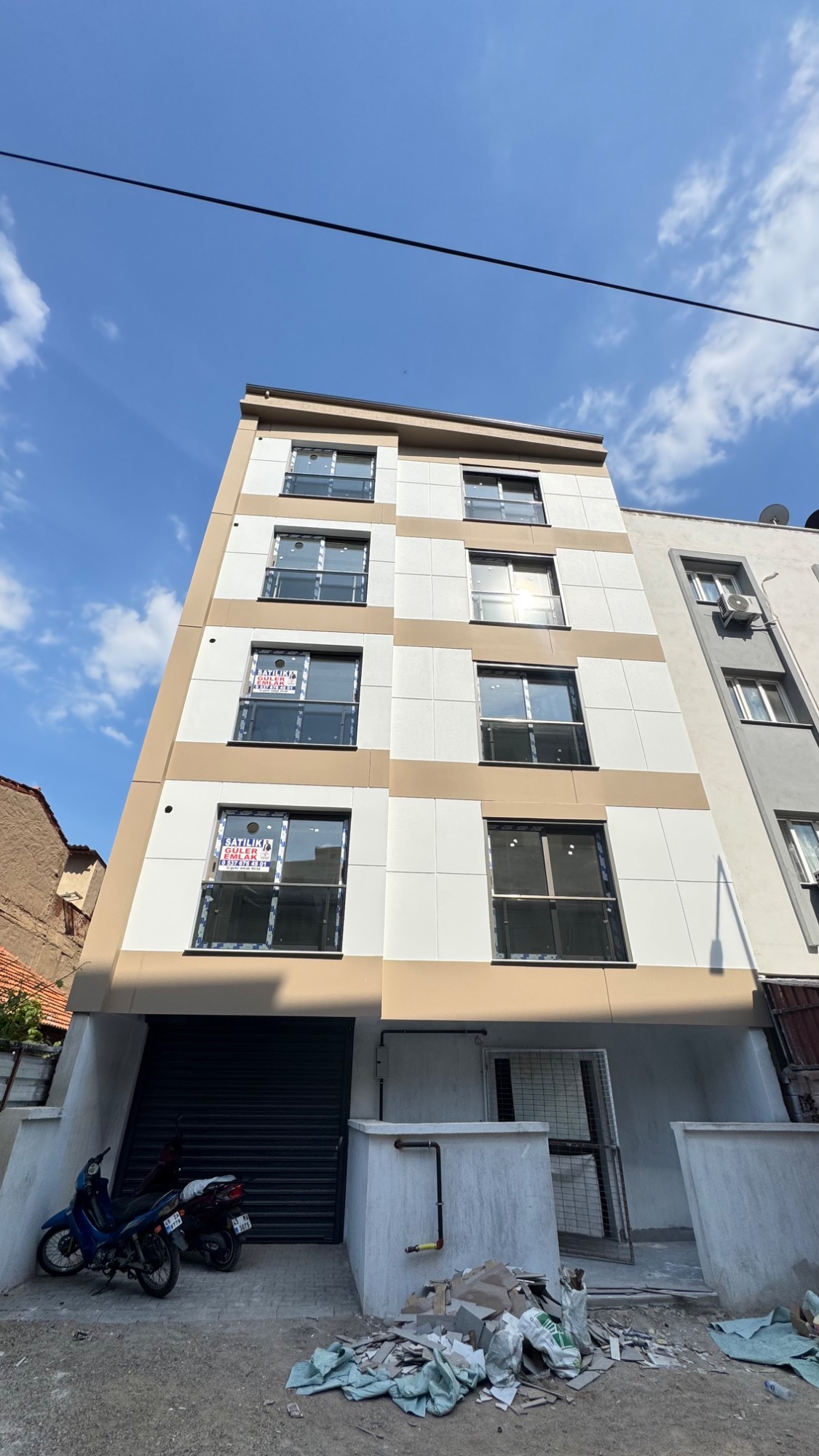 TURGUTLU SATILIK YEDI EYLÜL MAH TEK DAİRE ÜZERİ 3 + 1 DAİRE