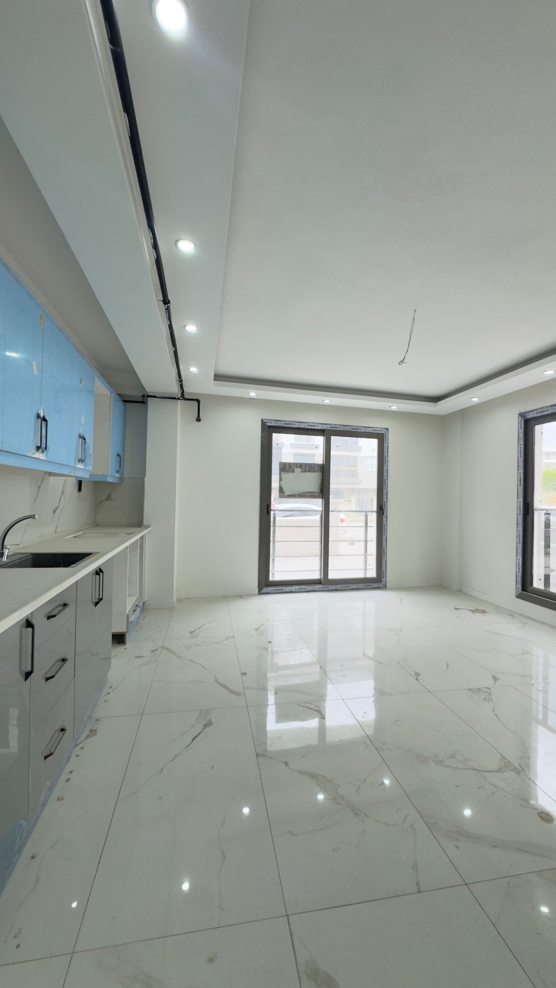 TURGUTLU ERGENEKON MAHALLESİ’NDE AÇIK MUTFAK ZEMİN KAT 3 + 1 DAİRE