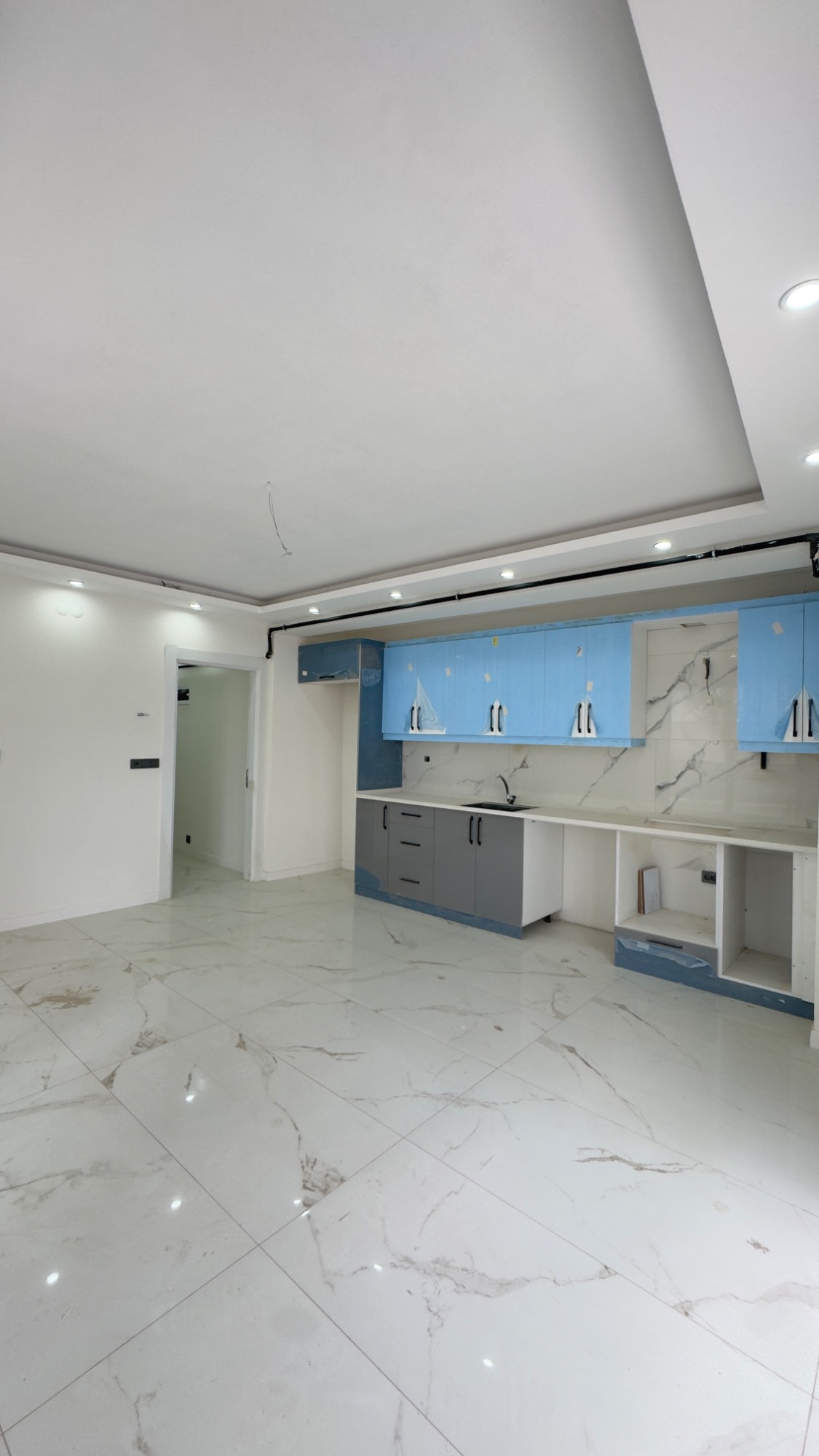 TURGUTLU ERGENEKON MAHALLESİ’NDE AÇIK MUTFAK ZEMİN KAT 3 + 1 DAİRE
