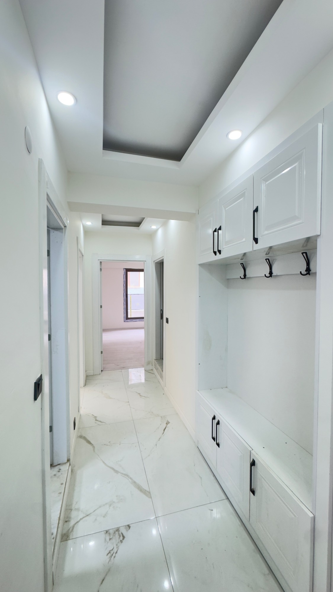 TURGUTLU ERGENEKON MAHALLESİ’NDE AÇIK MUTFAK ZEMİN KAT 3 + 1 DAİRE