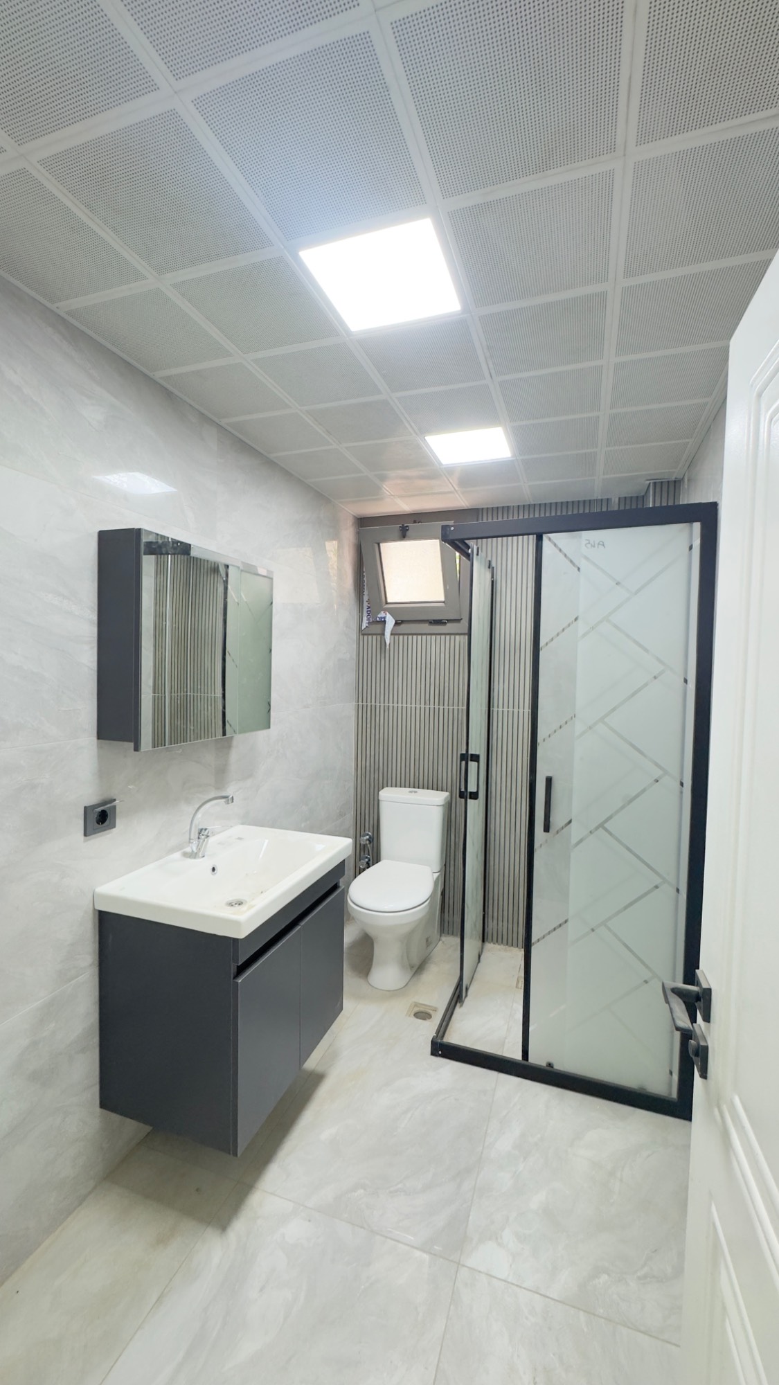 TURGUTLU ERGENEKON MAHALLESİ’NDE AÇIK MUTFAK ZEMİN KAT 3 + 1 DAİRE