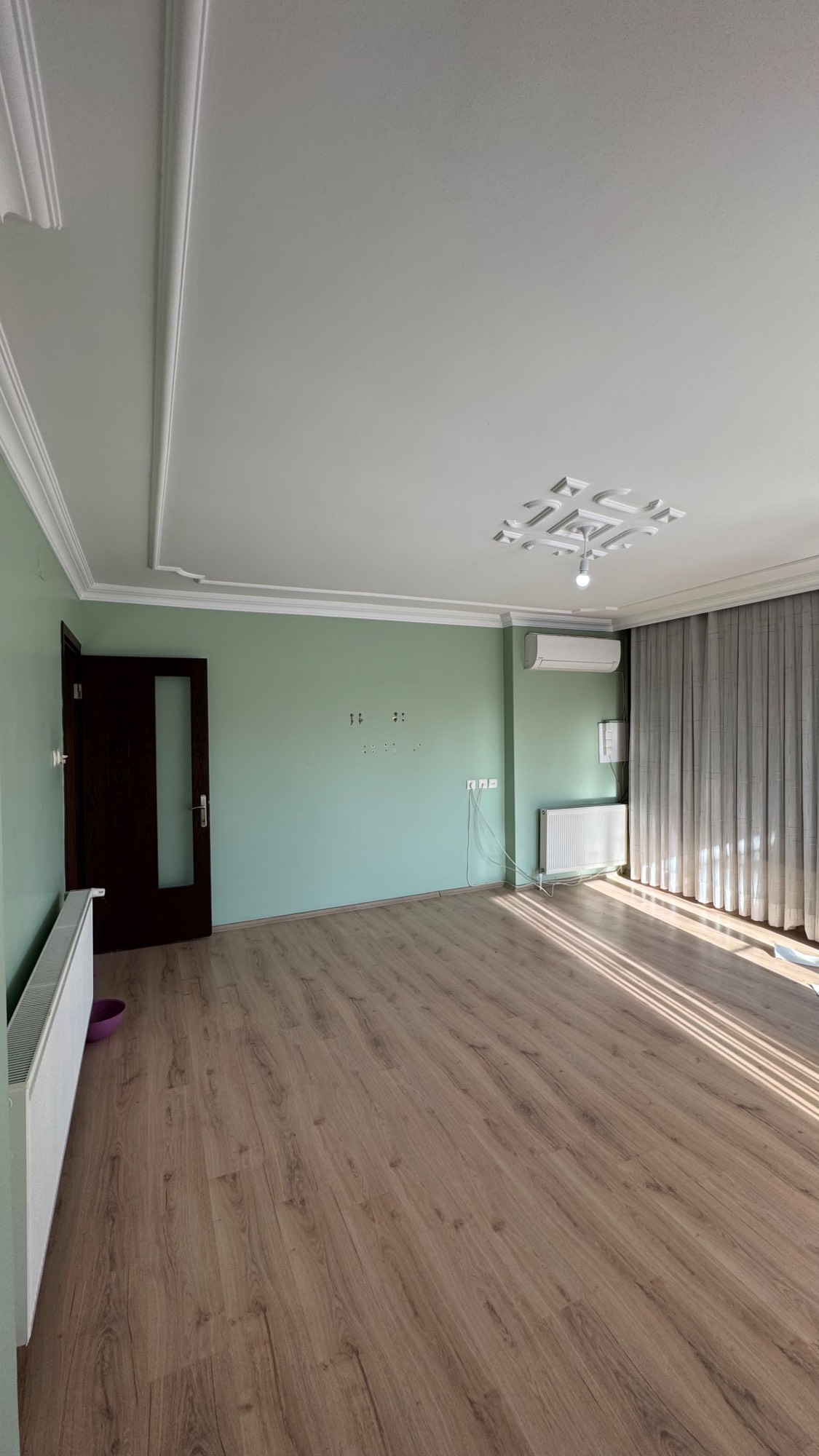 YENİ MAHALLE SON SOKAK IRLAMAZ VADİSİ KARŞISI 3 + 1 ASANSÖRLÜ DAİRE