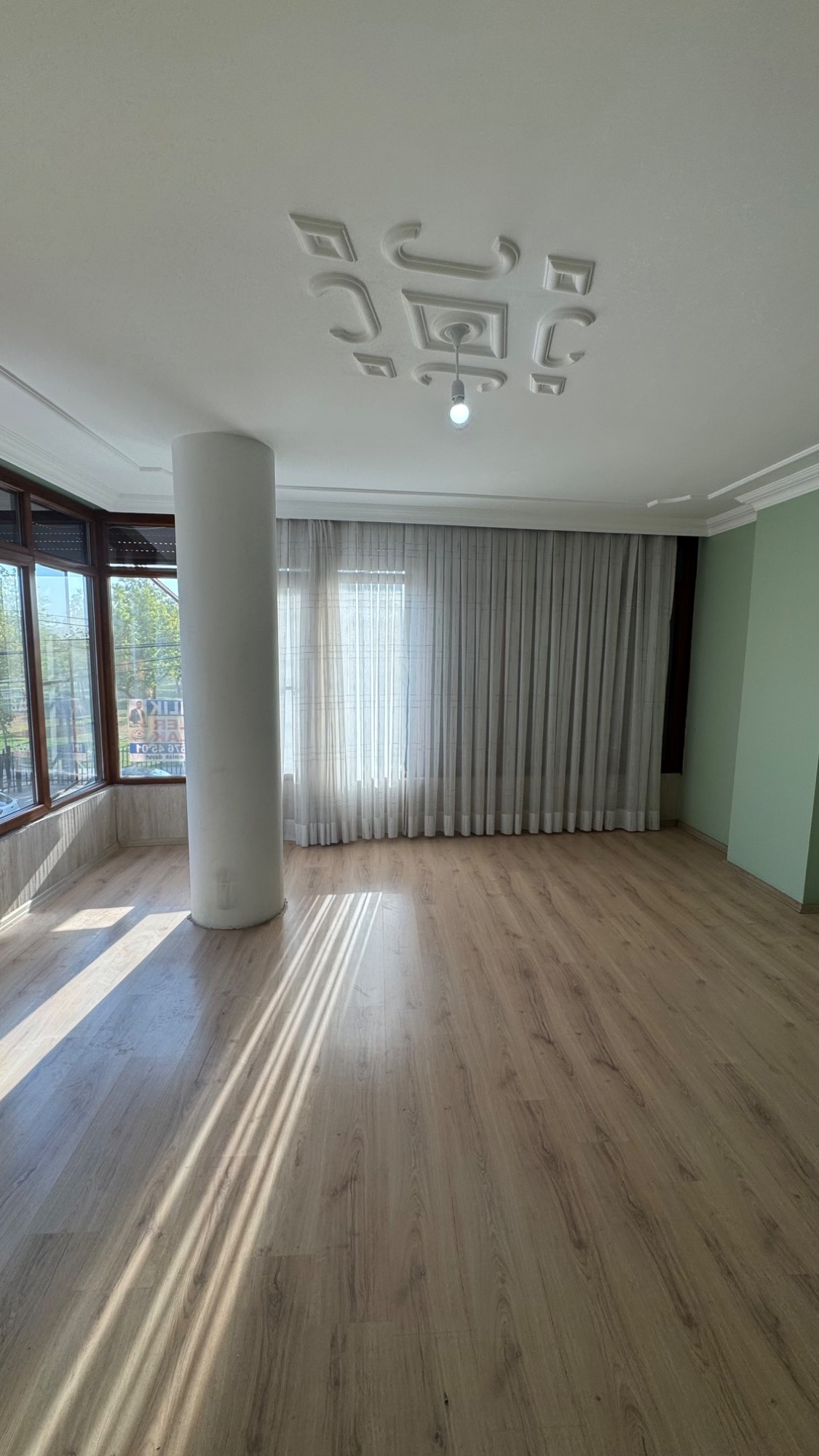 YENİ MAHALLE SON SOKAK IRLAMAZ VADİSİ KARŞISI 3 + 1 ASANSÖRLÜ DAİRE