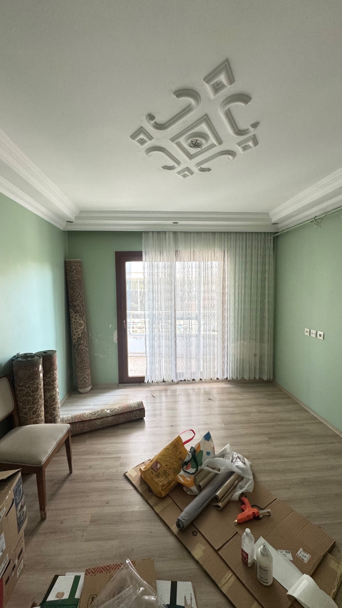 YENİ MAHALLE SON SOKAK IRLAMAZ VADİSİ KARŞISI 3 + 1 ASANSÖRLÜ DAİRE