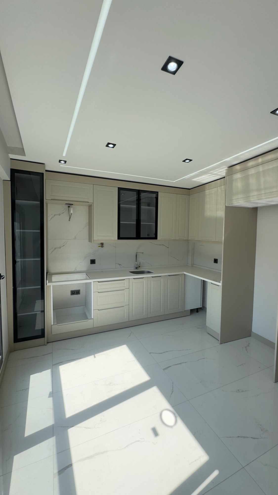 TURGUTLU  ACARLAR MAHALLESİ 2 + 1 SATILIK DAİRE