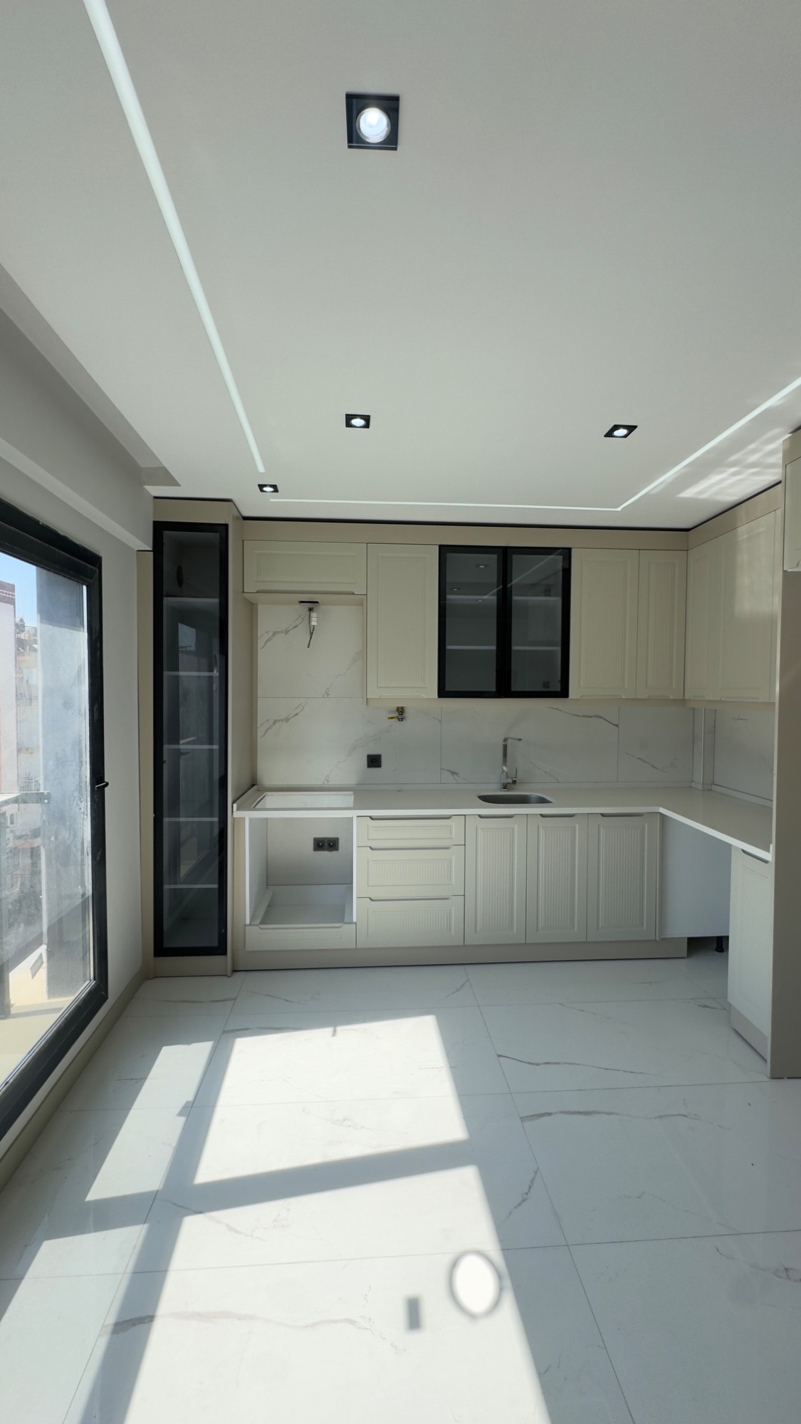 TURGUTLU  ACARLAR MAHALLESİ 2 + 1 SATILIK DAİRE