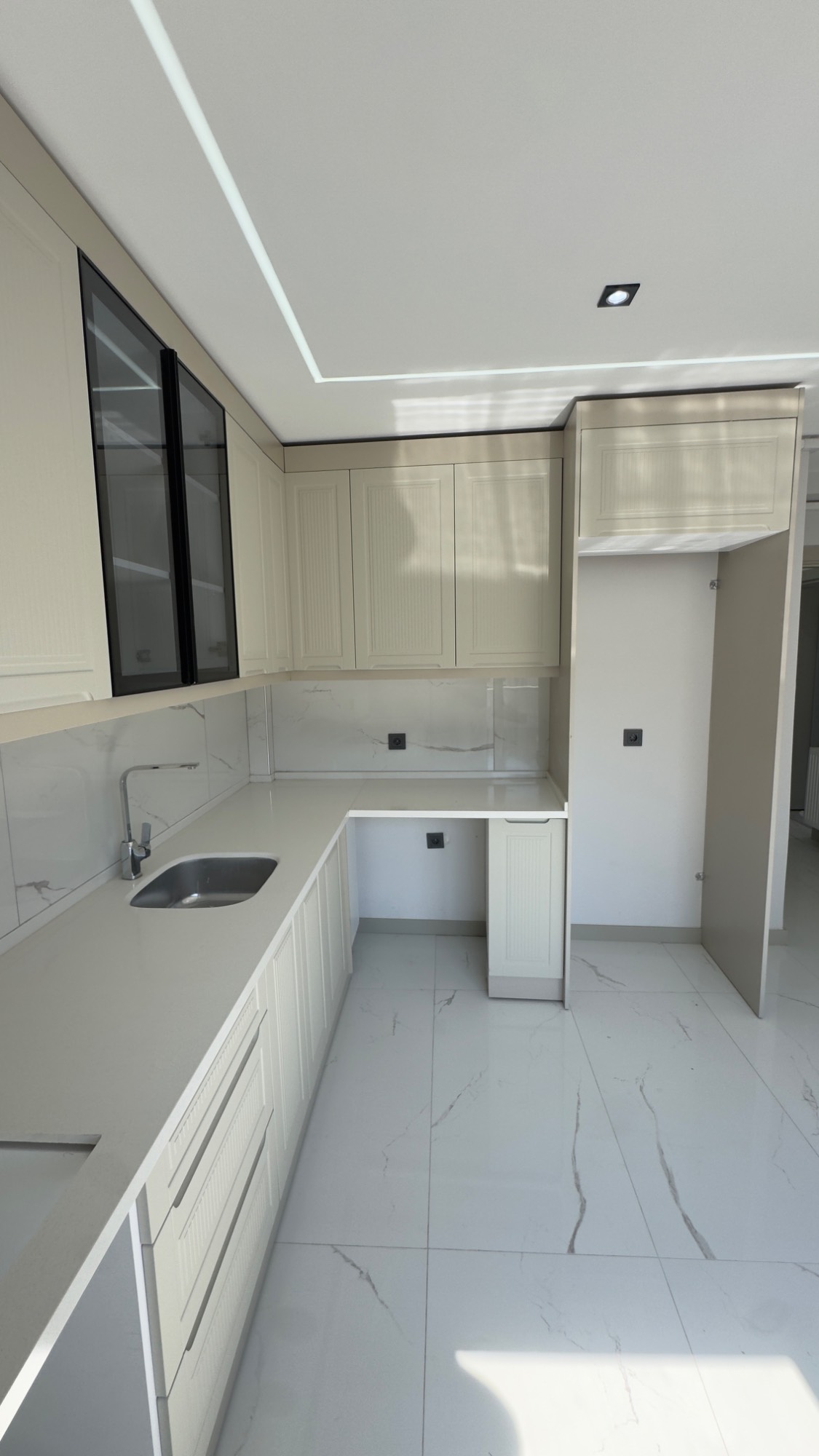 TURGUTLU  ACARLAR MAHALLESİ 2 + 1 SATILIK DAİRE