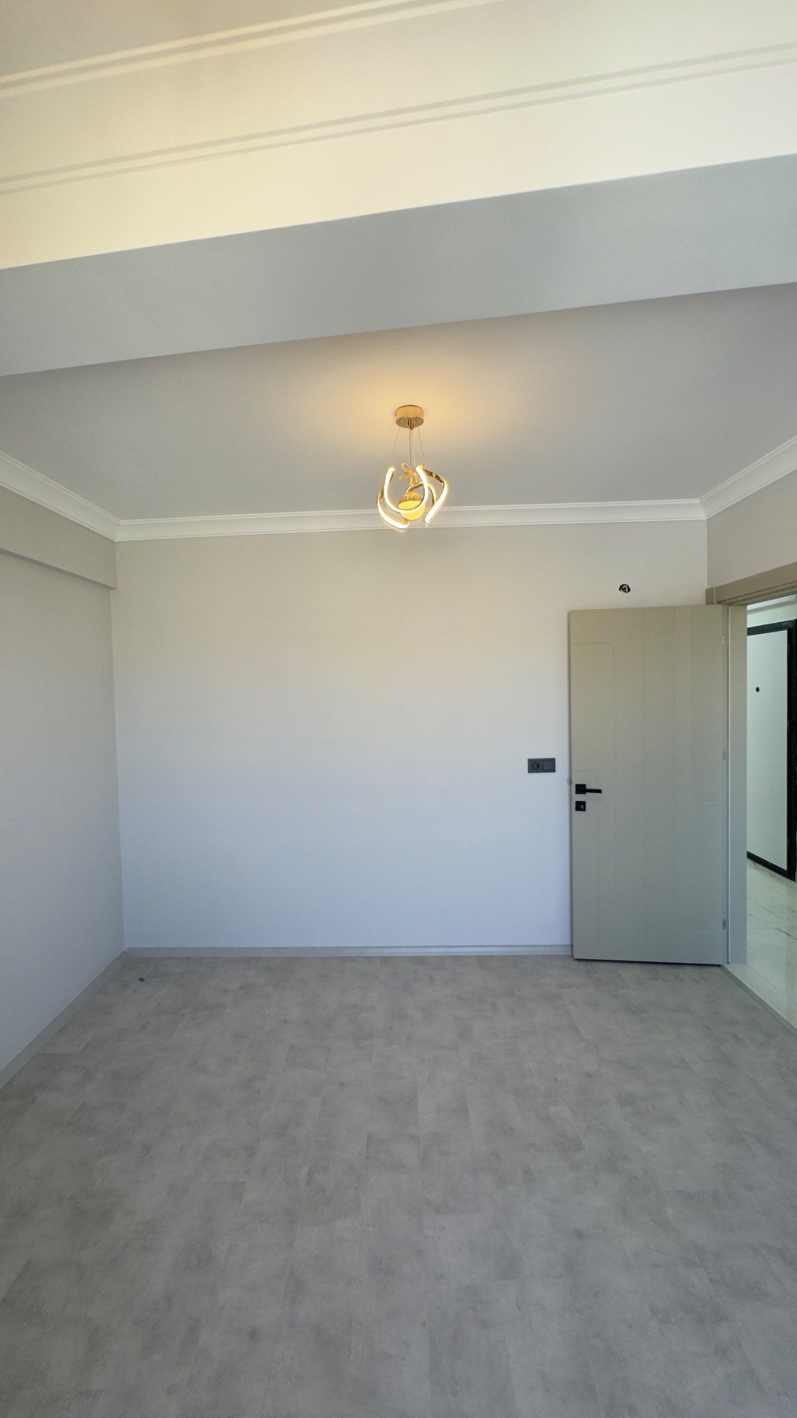 TURGUTLU  ACARLAR MAHALLESİ 2 + 1 SATILIK DAİRE