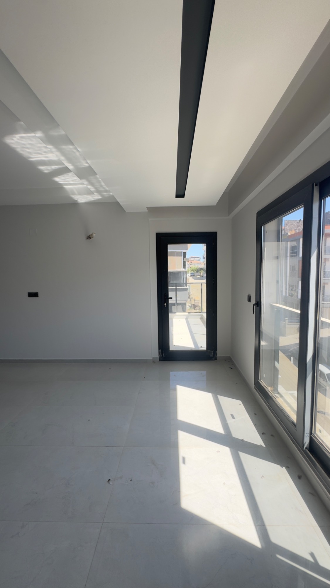 TURGUTLU ERGENEKON’DA ULTRA LÜKS İŞÇİLİKLE 3 + 1 DAİRE