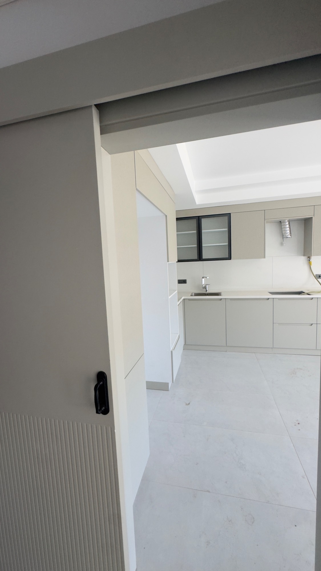 TURGUTLU ERGENEKON’DA ULTRA LÜKS İŞÇİLİKLE 3 + 1 DAİRE