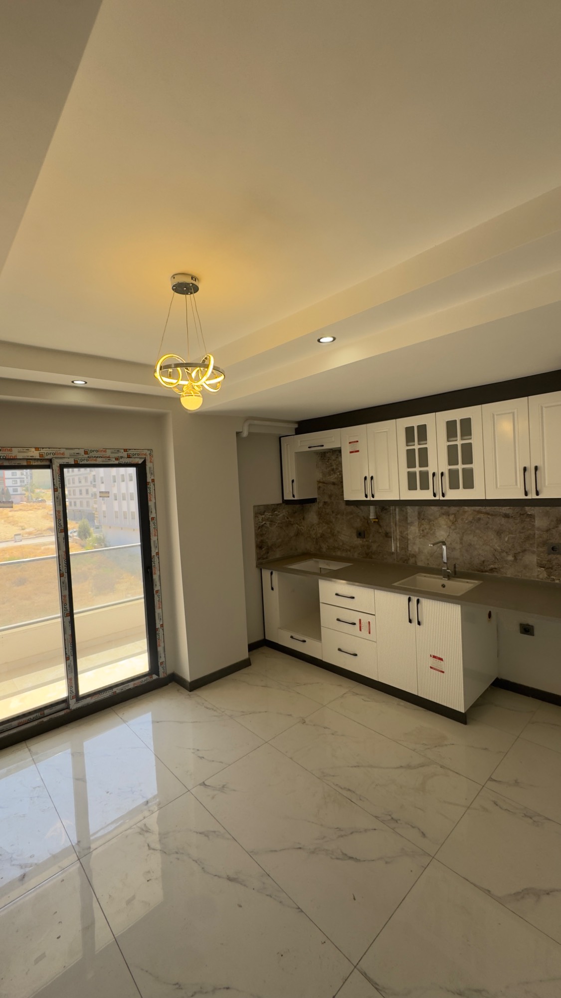 TURGUTLU ERGENEKON MAHALLESİ’NDE 130MT YERDEN ISITMALI  SATILIK DAİRE
