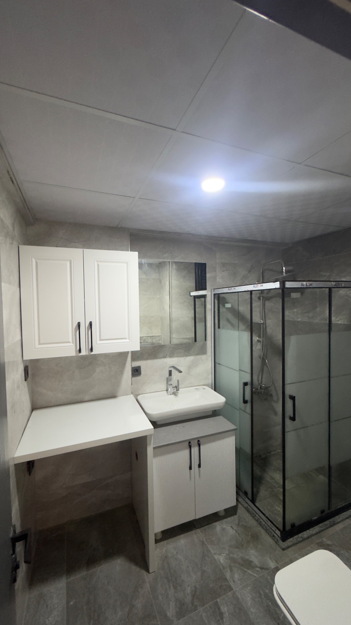 TURGUTLU ERGENEKON MAHALLESİ’NDE 130MT YERDEN ISITMALI  SATILIK DAİRE