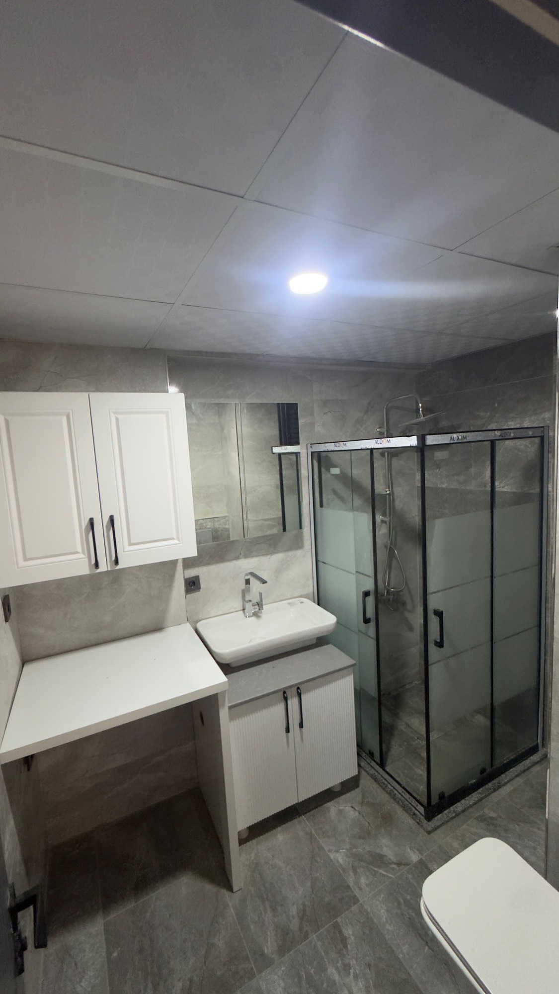 TURGUTLU ERGENEKON MAHALLESİ’NDE 130MT YERDEN ISITMALI  SATILIK DAİRE
