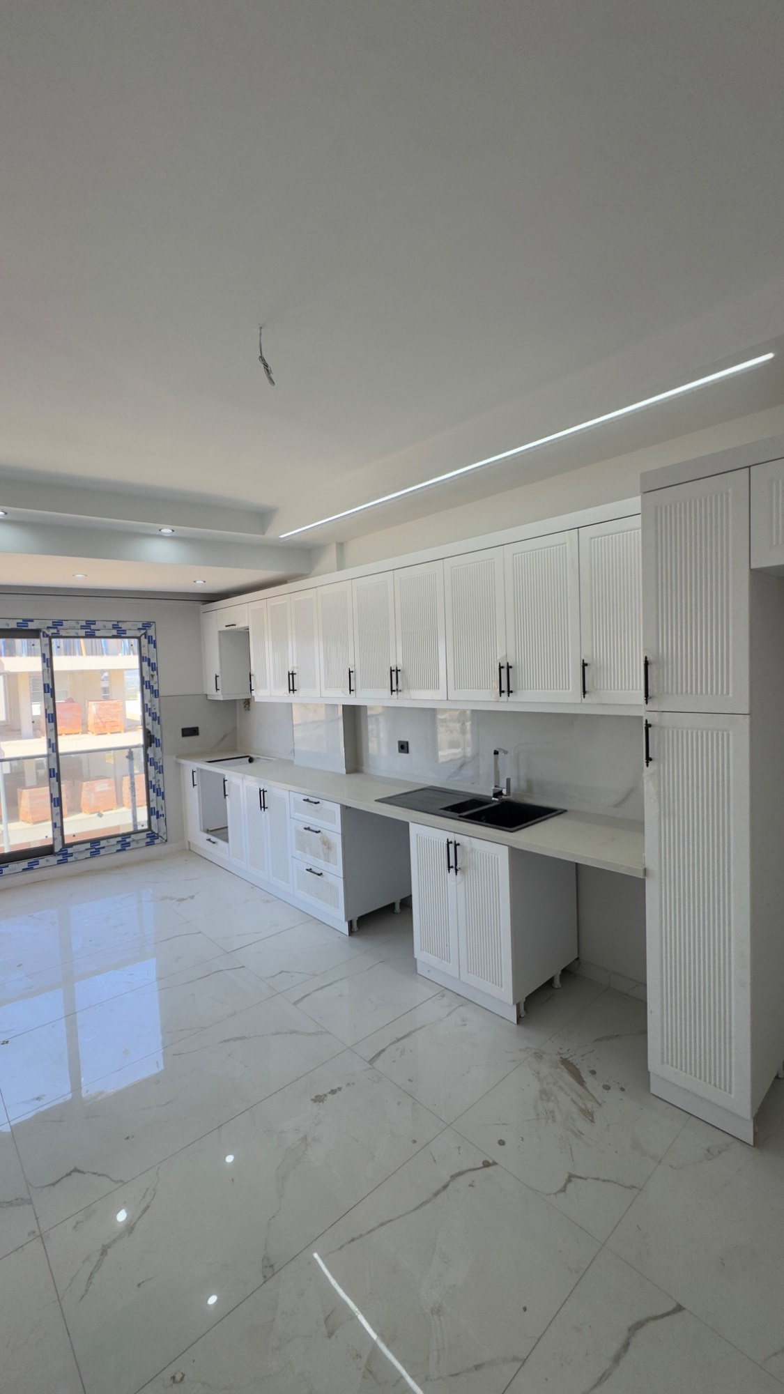 ERGENEKON MAHALLESİ’NDE GENİŞ 2 + 1 LÜKS DAİRE