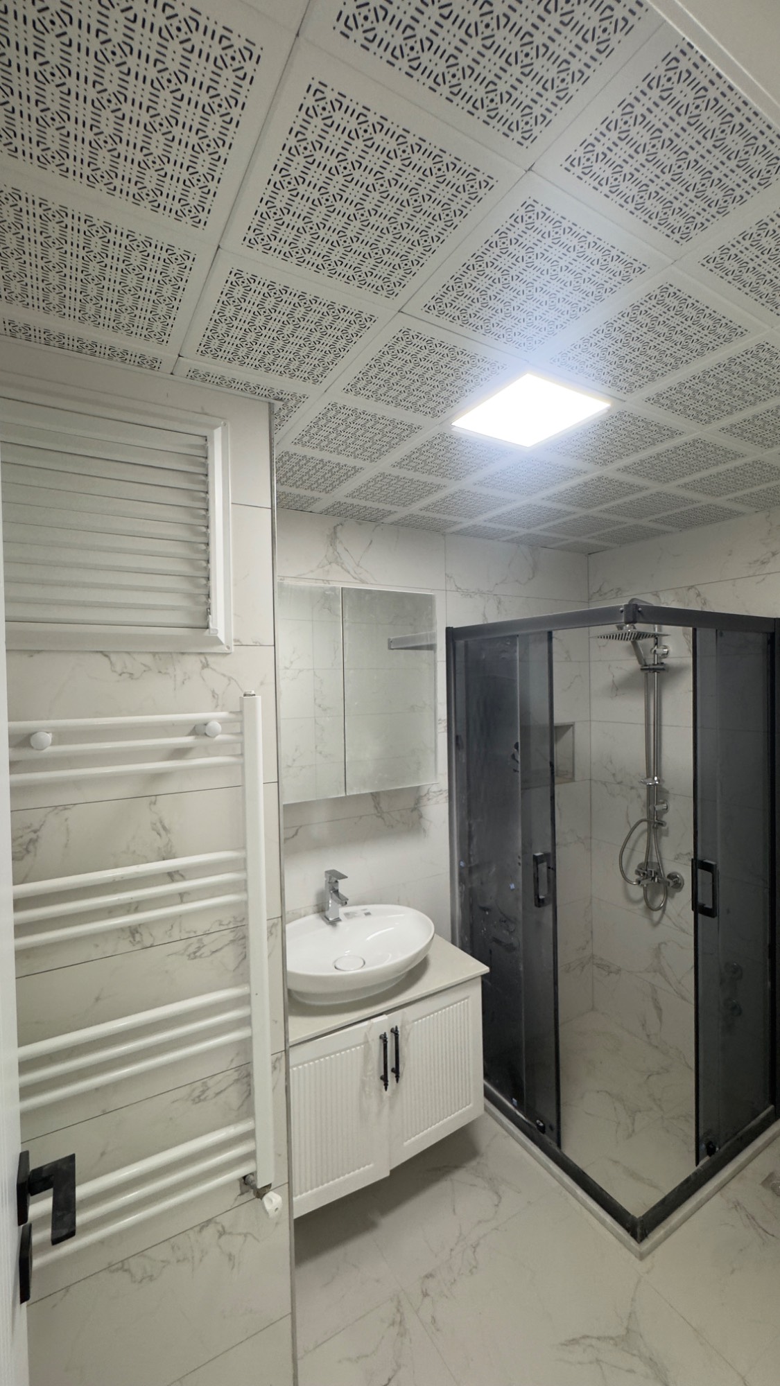 ERGENEKON MAHALLESİ’NDE GENİŞ 2 + 1 LÜKS DAİRE