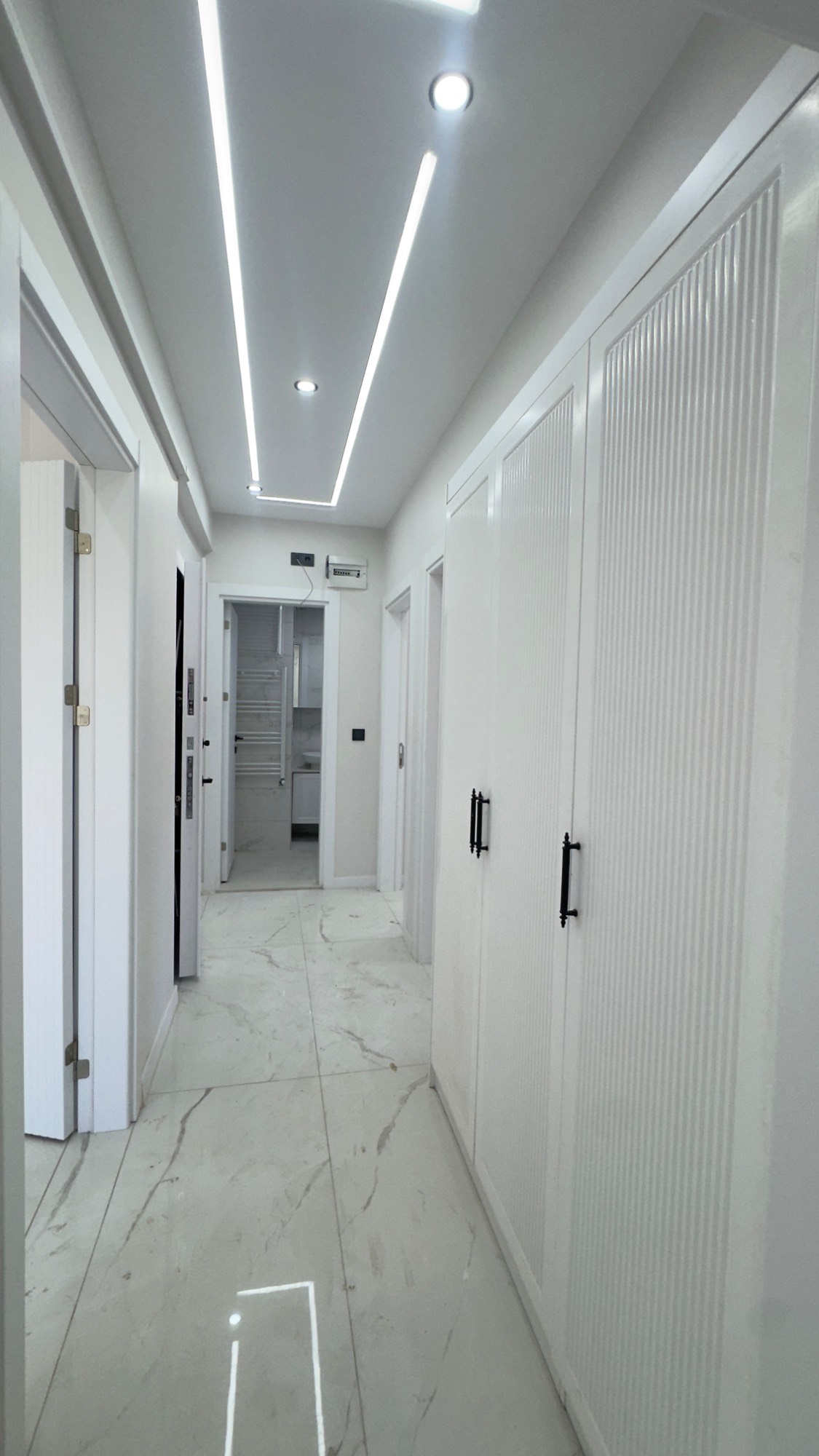ERGENEKON MAHALLESİ’NDE GENİŞ 2 + 1 LÜKS DAİRE
