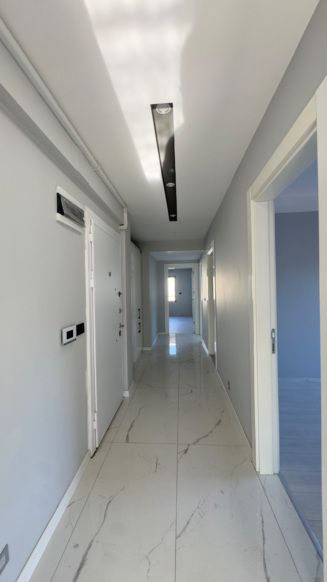TURGUTLU ERGENEKON MAHALLESİ MERKEZİ KONUMDA LÜKS 3 + 1 DAİRE