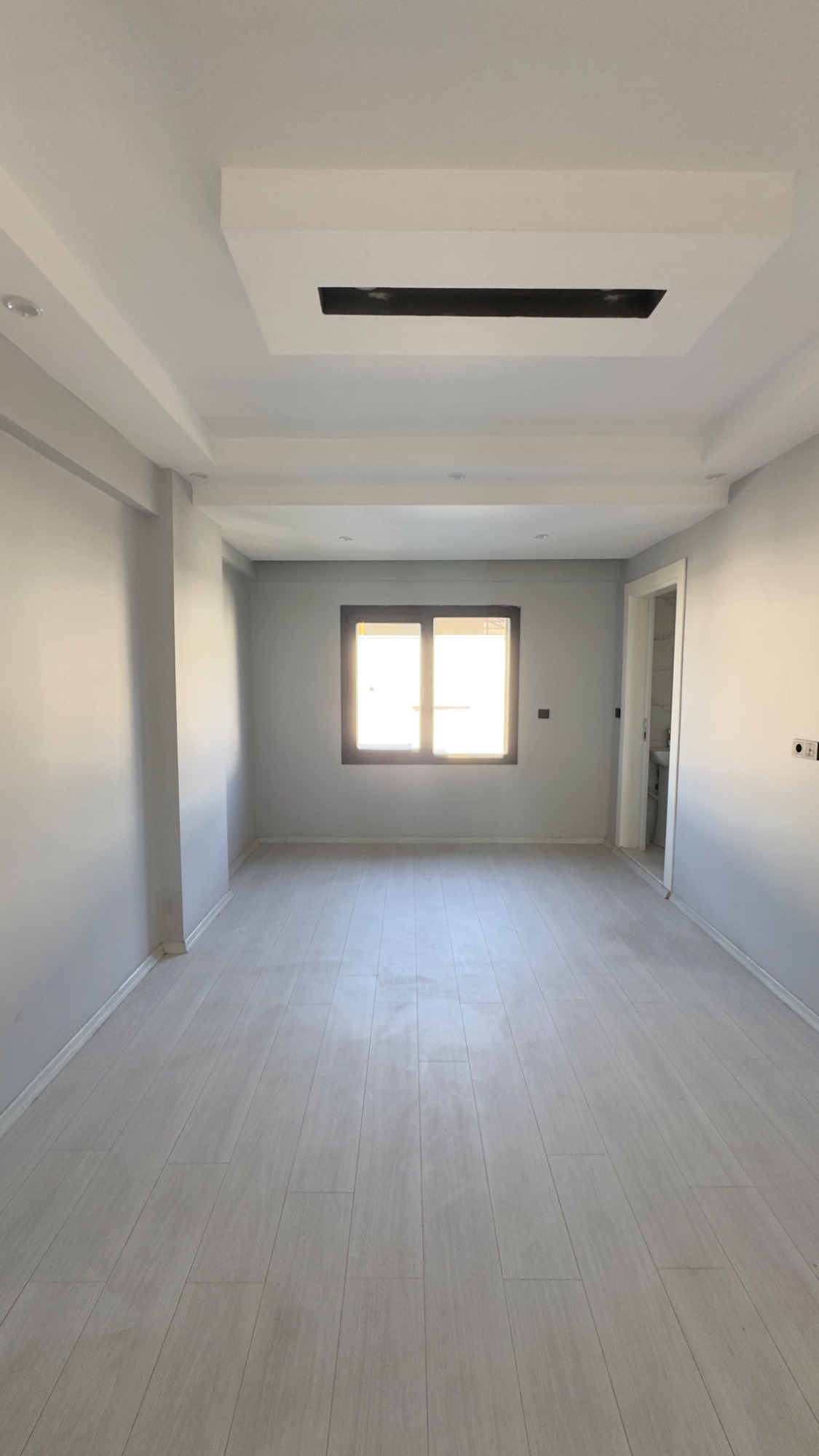 TURGUTLU ERGENEKON MAHALLESİ MERKEZİ KONUMDA LÜKS 3 + 1 DAİRE