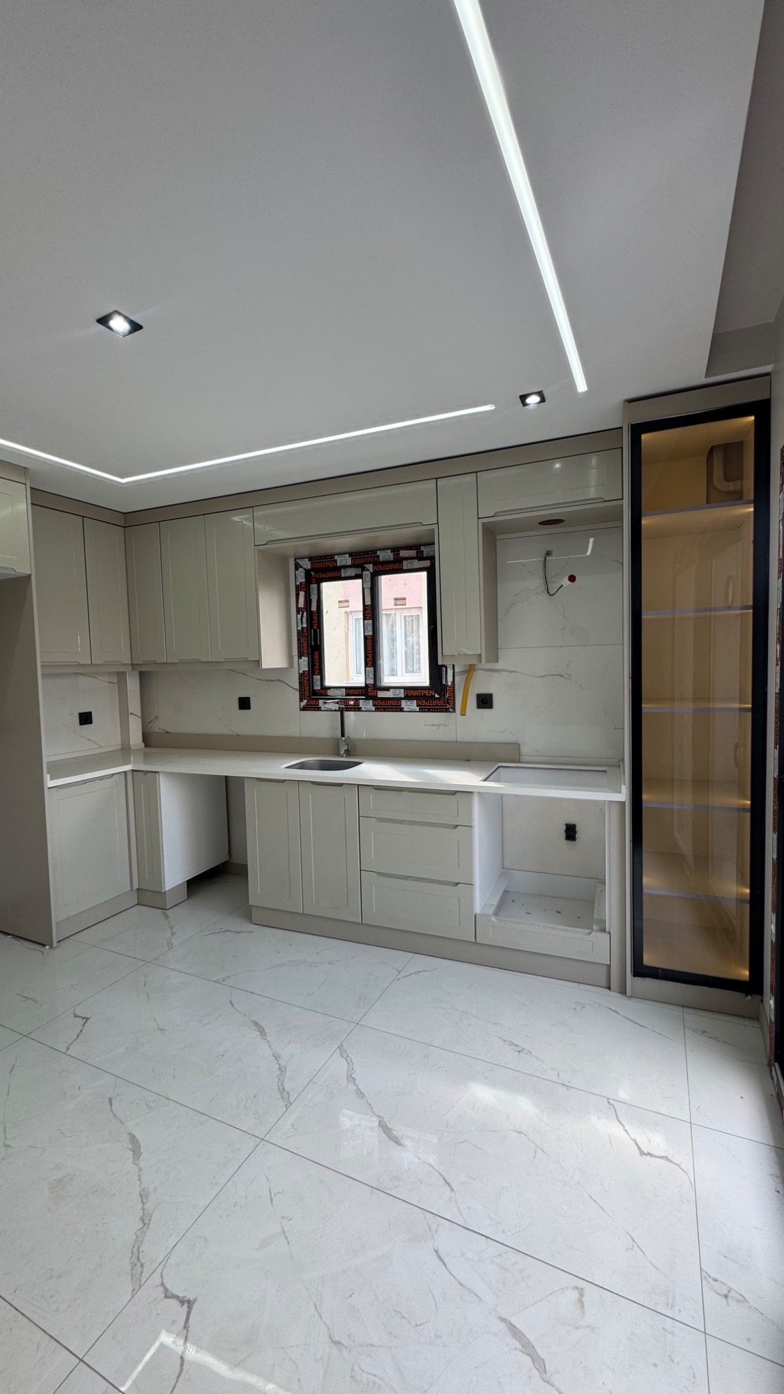 TURGUTLU ŞEHİTLER MAHALLESİ KARAAĞAÇ YOLU 2 + 1 SATILIK DAİRE