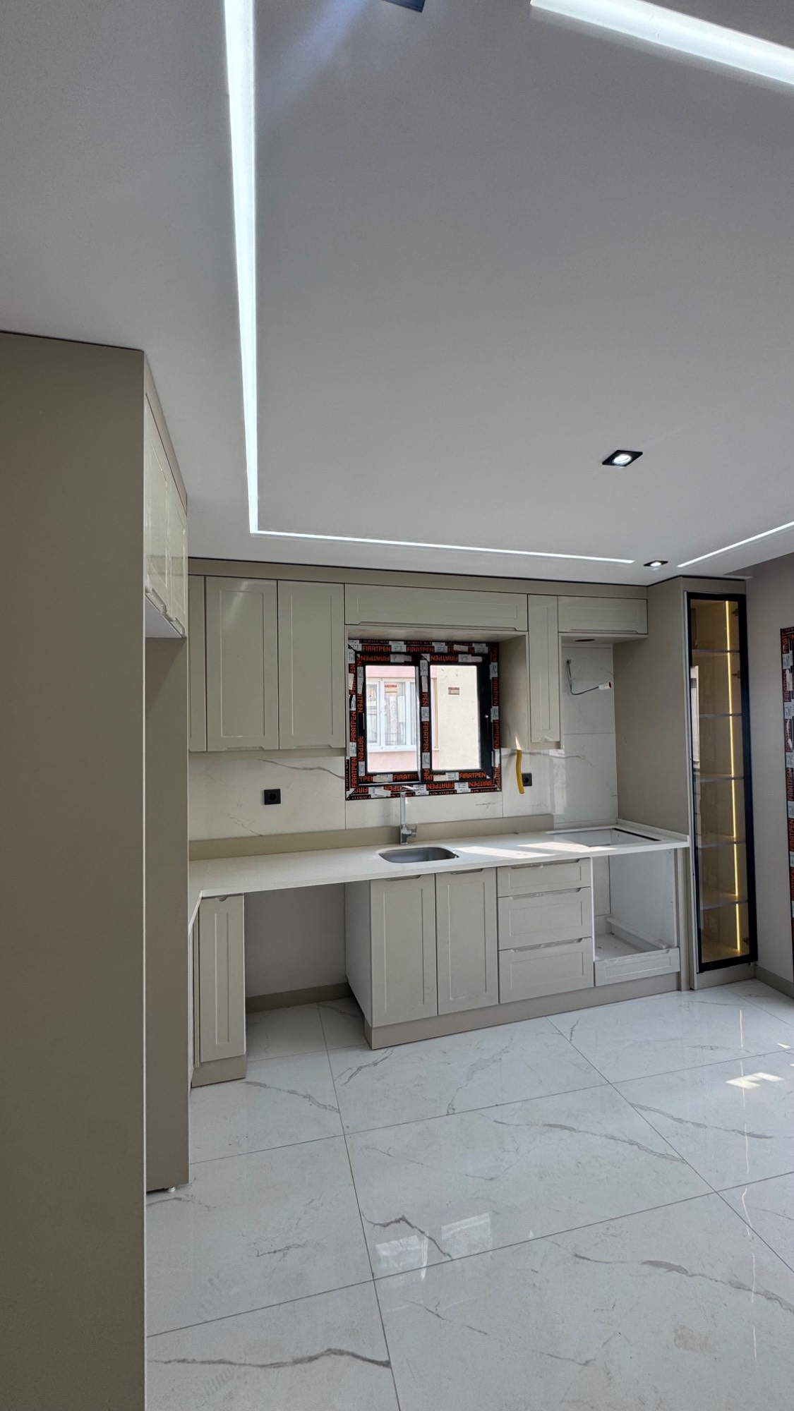 TURGUTLU ŞEHİTLER MAHALLESİ KARAAĞAÇ YOLU 2 + 1 SATILIK DAİRE