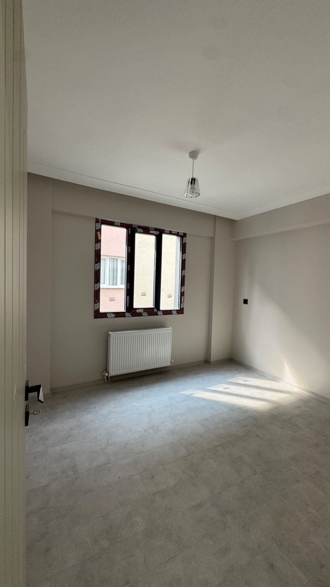 TURGUTLU ŞEHİTLER MAHALLESİ KARAAĞAÇ YOLU 2 + 1 SATILIK DAİRE