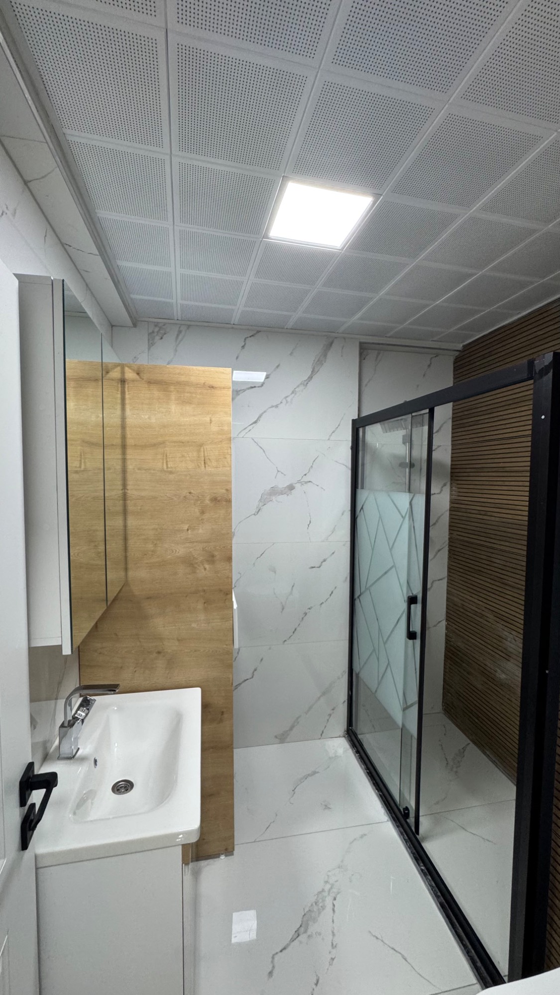 MANİSA TURGUTLU CUMHURİYET MAHALLESİ’NDE ASANSÖRLÜ OTOPARKLI 3 + 1 DAİRE