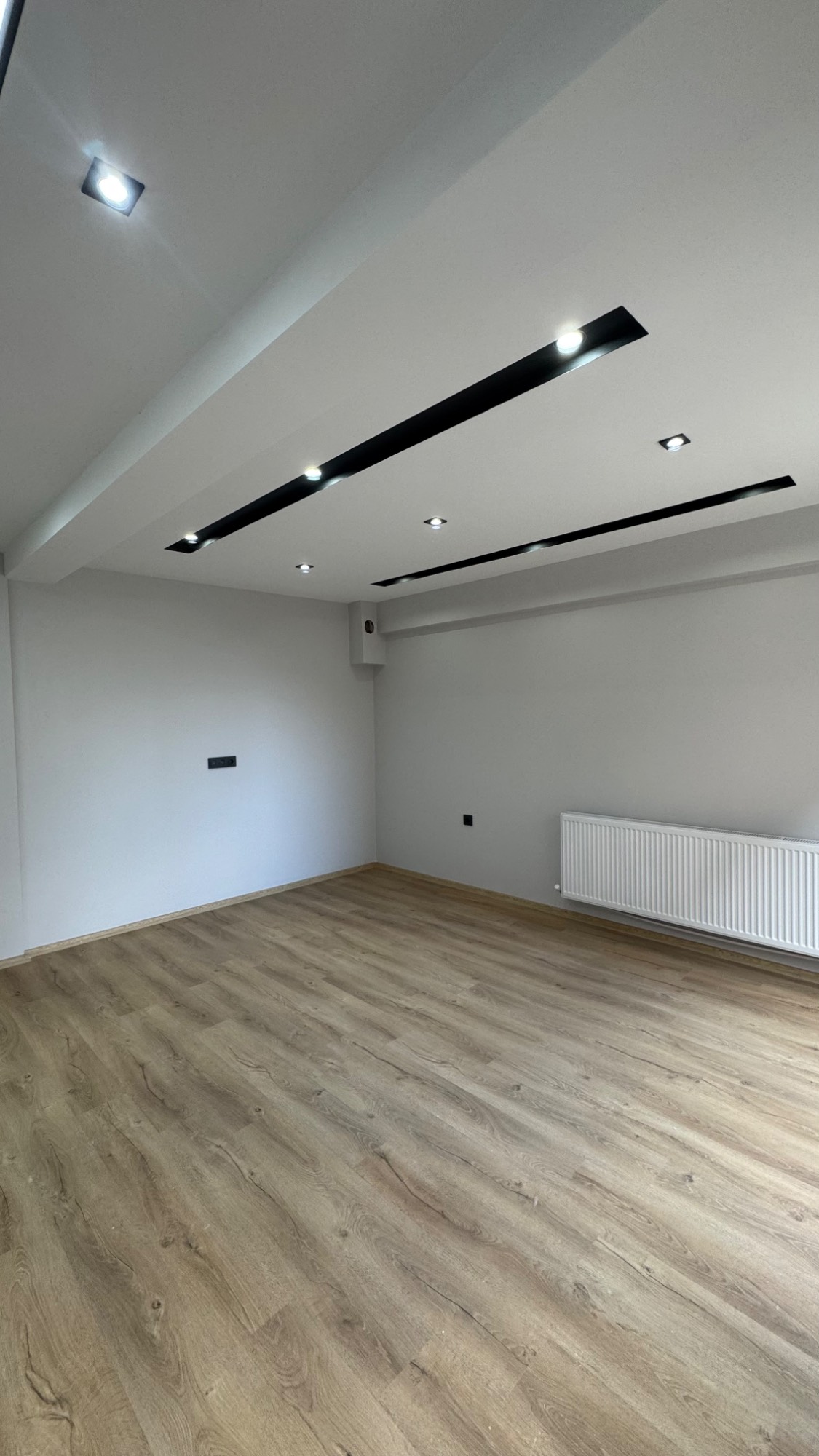 MANİSA TURGUTLU SELVİ TEPE MAHALLESİ GENİŞ 2 + 1 SATILIK DAİRE