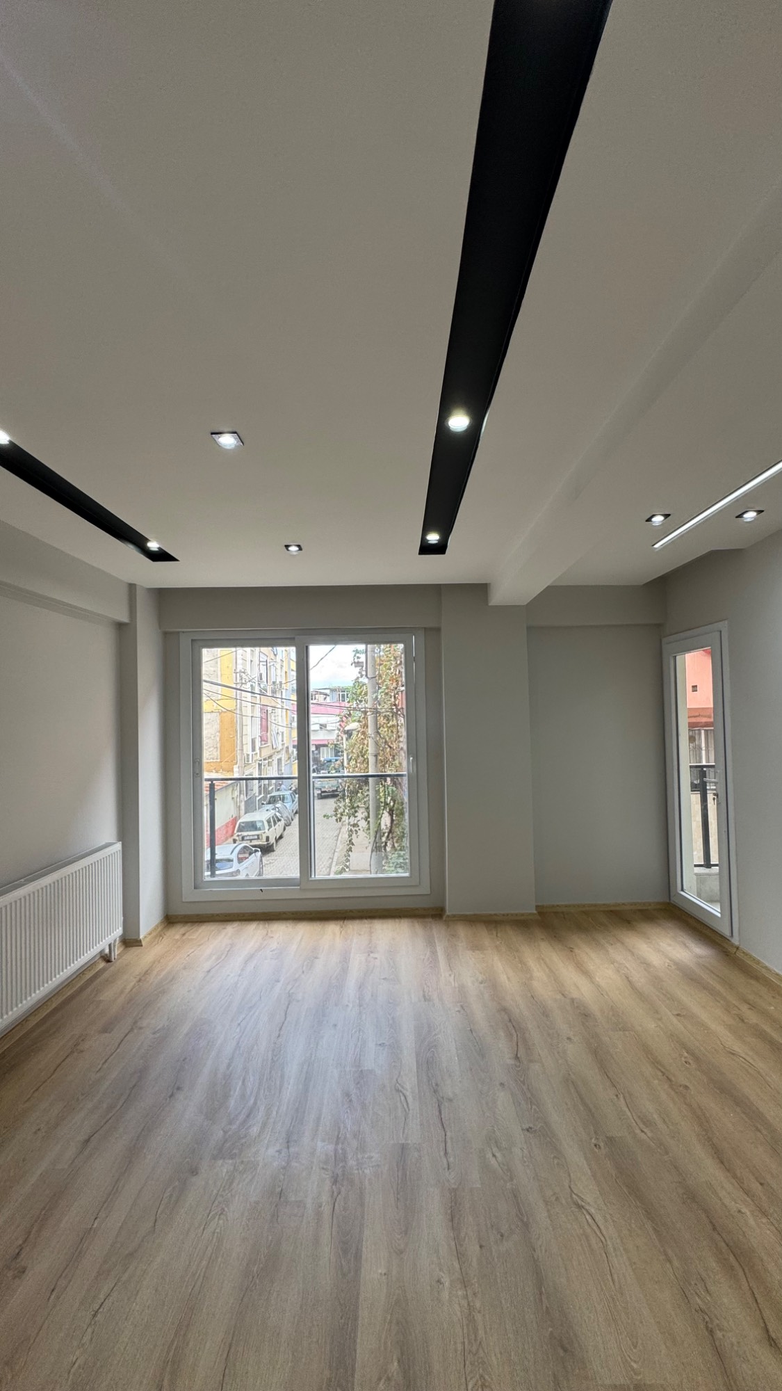 MANİSA TURGUTLU SELVİ TEPE MAHALLESİ GENİŞ 2 + 1 SATILIK DAİRE