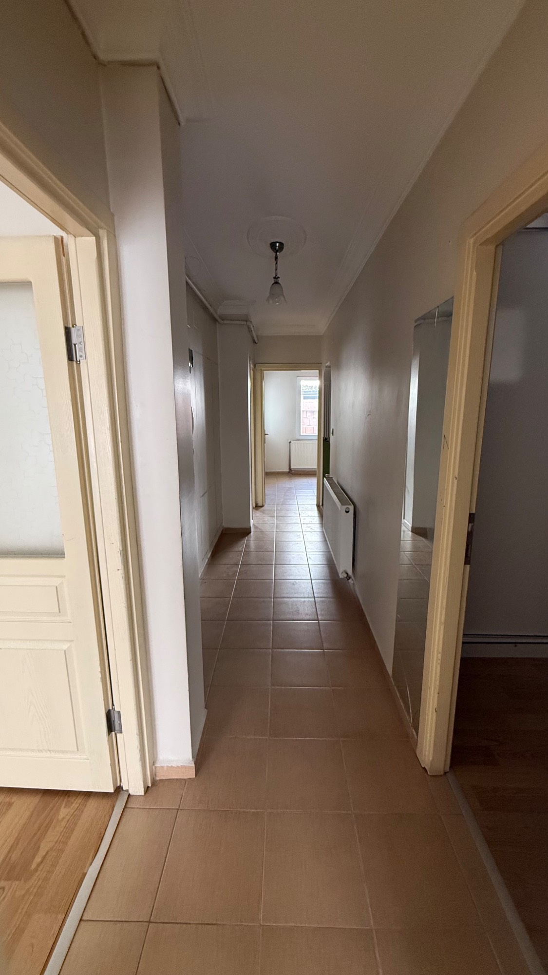 ALANKUYU YAKINI ZEMİN ÜSTÜ 3+1 D.GAZLI KİRALIK DAİRE
