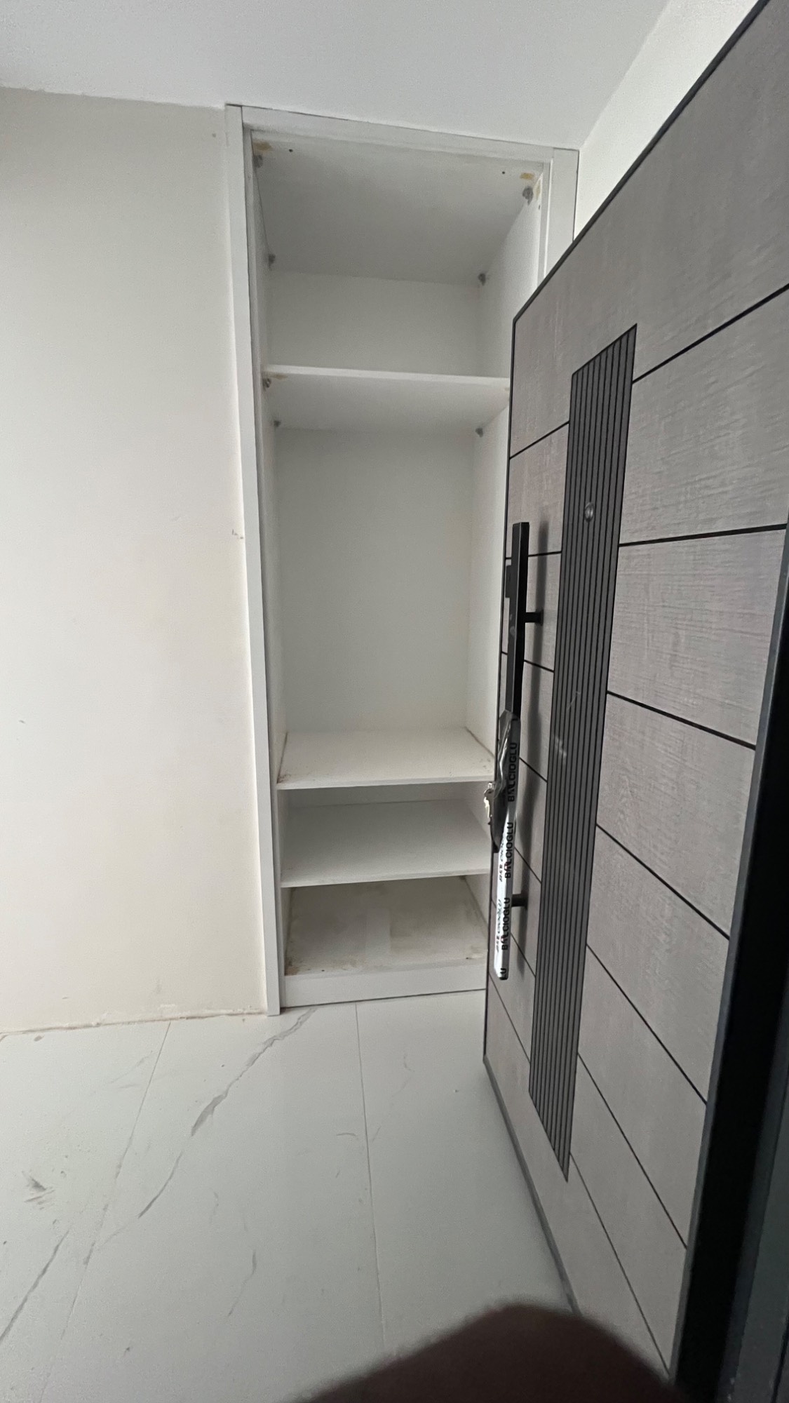 TURGUTLU 7 EYLÜL MAHALLESİ KÖŞE ARAKAT ALTTAN ISITMALI 3+1