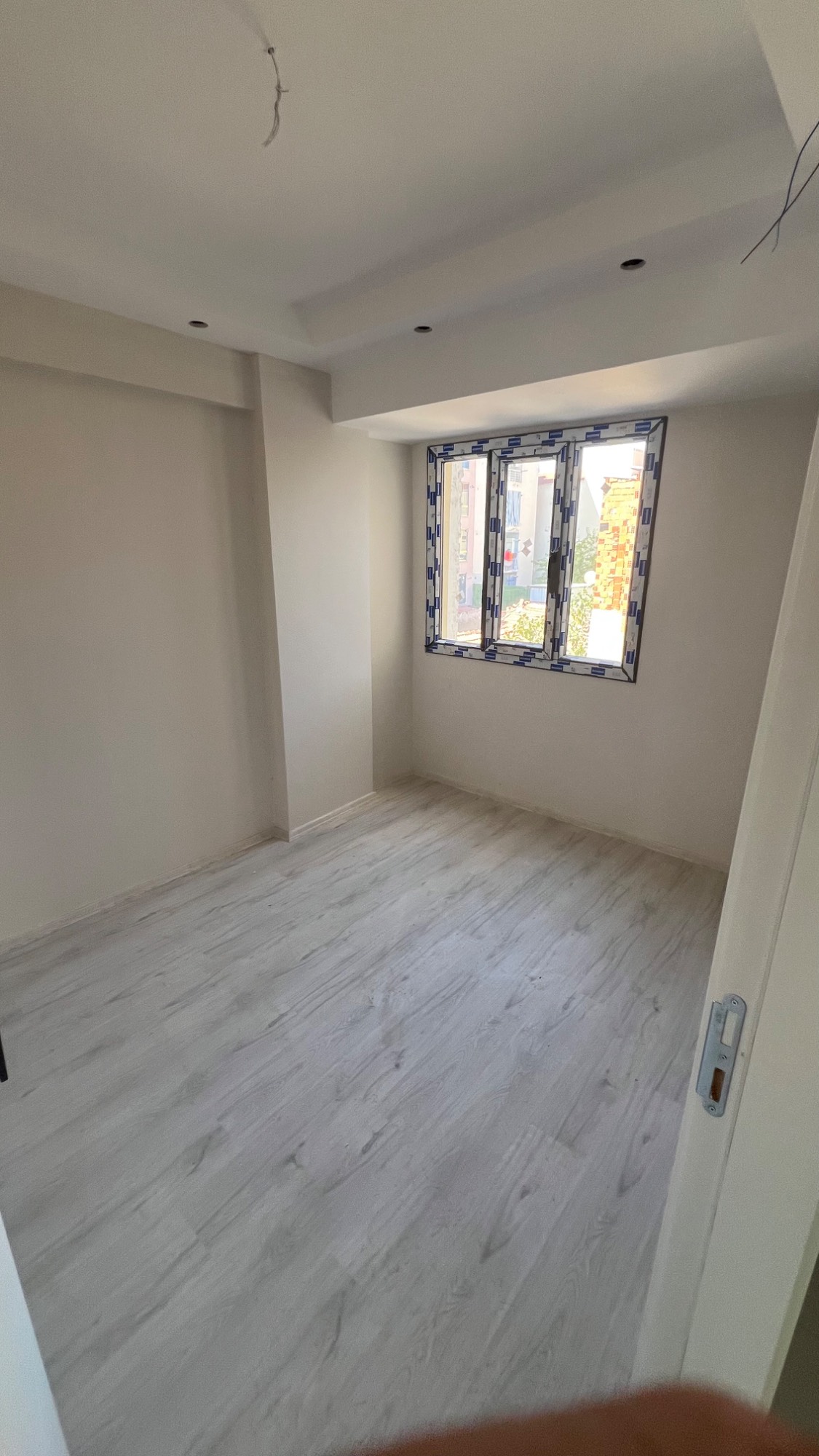 TURGUTLU 7 EYLÜL MAHALLESİ KÖŞE ARAKAT ALTTAN ISITMALI 3+1