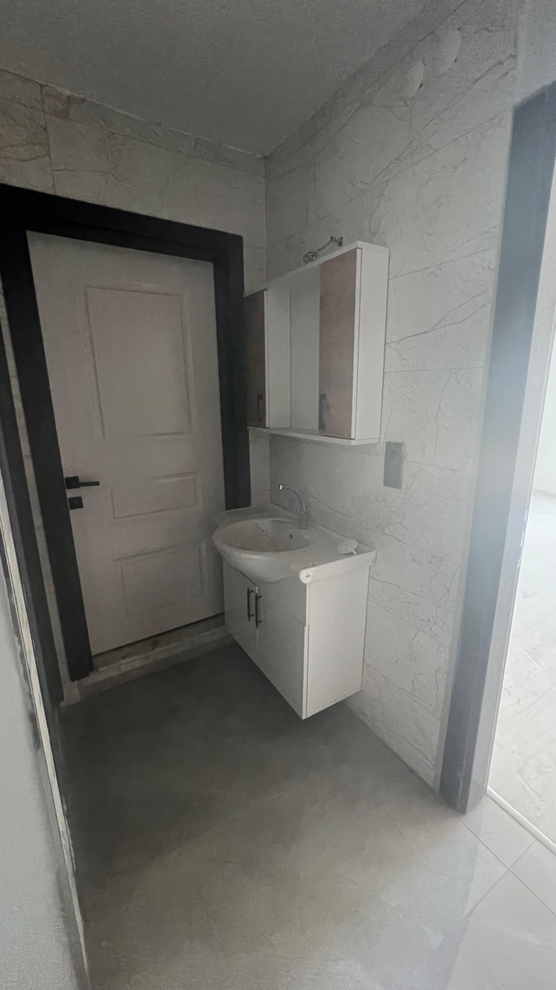 TURGUTLU 7 EYLÜL MAH 3+1  135 M2 DOĞALGAZLI
