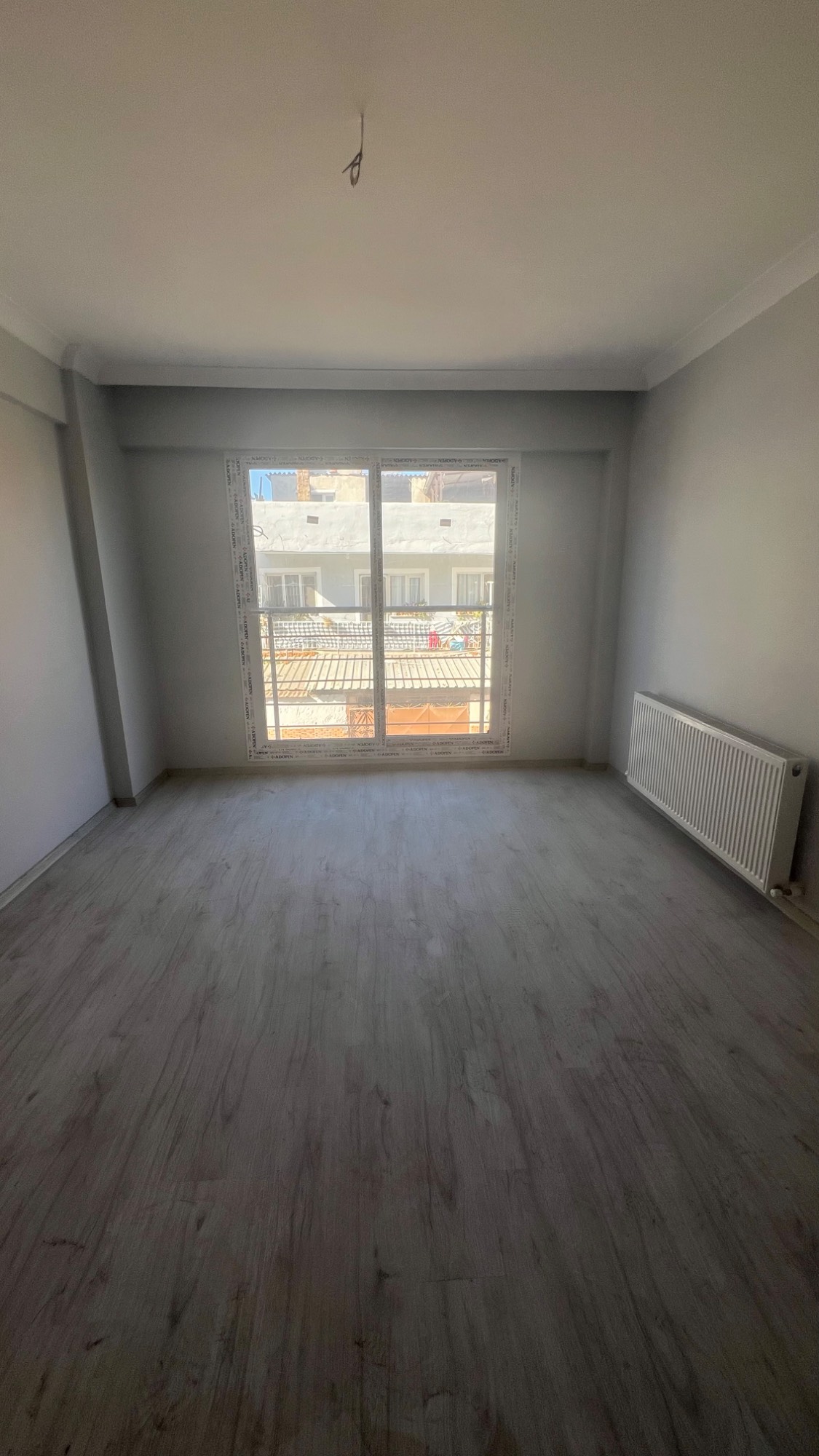 TURGUTLU 7 EYLÜL MAH 3+1  135 M2 DOĞALGAZLI