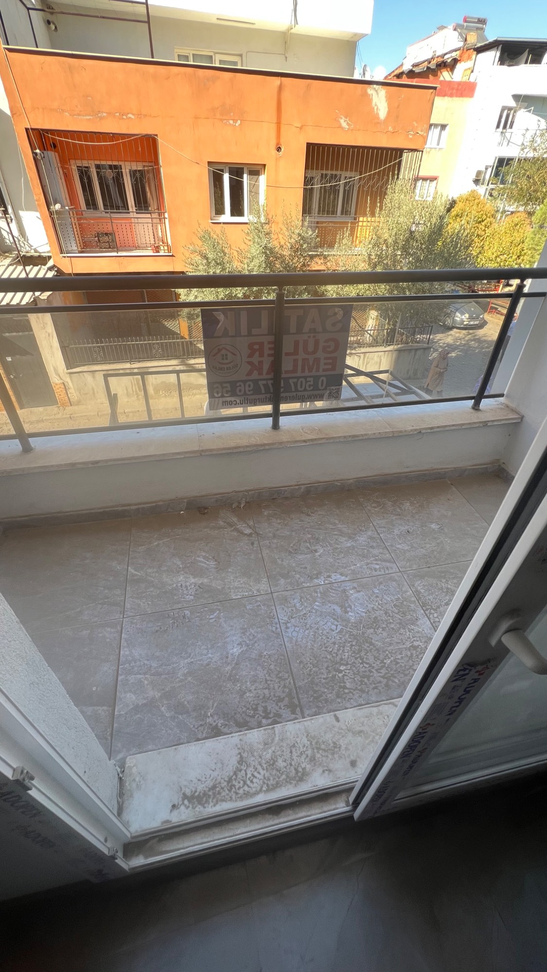 TURGUTLU 7 EYLÜL MAH 3+1  135 M2 DOĞALGAZLI