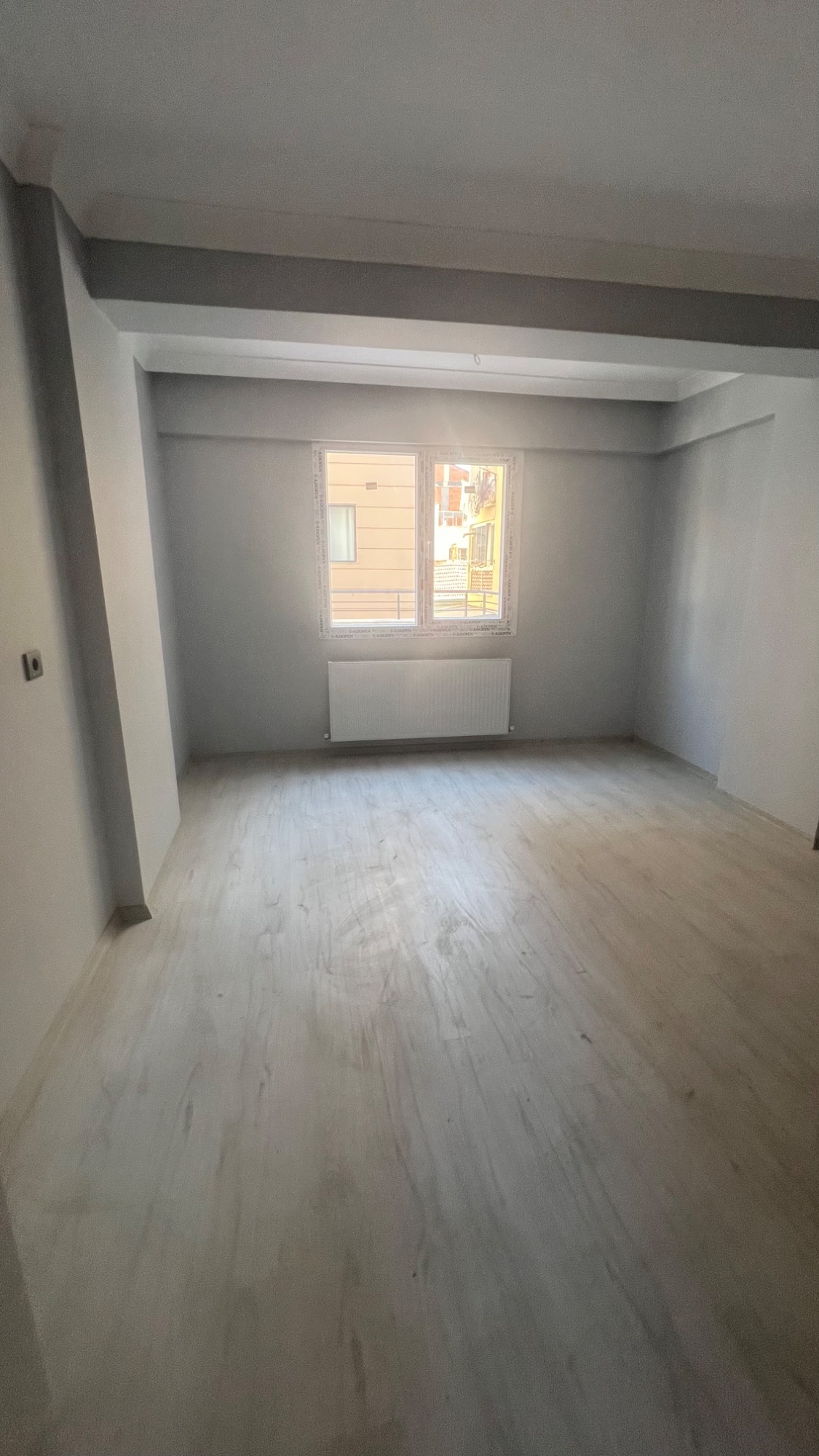 TURGUTLU KERVANYOLU YAKINI 110 M2 TERASLI 2+1 DAİRE