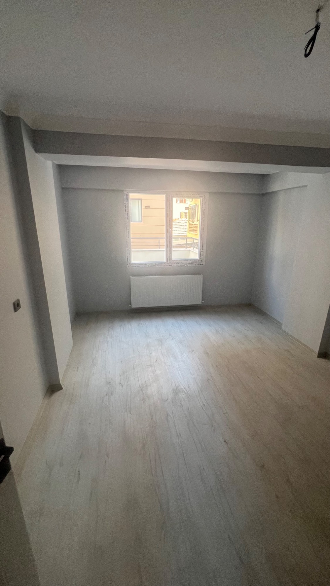 TURGUTLU KERVANYOLU YAKINI 110 M2 TERASLI 2+1 DAİRE