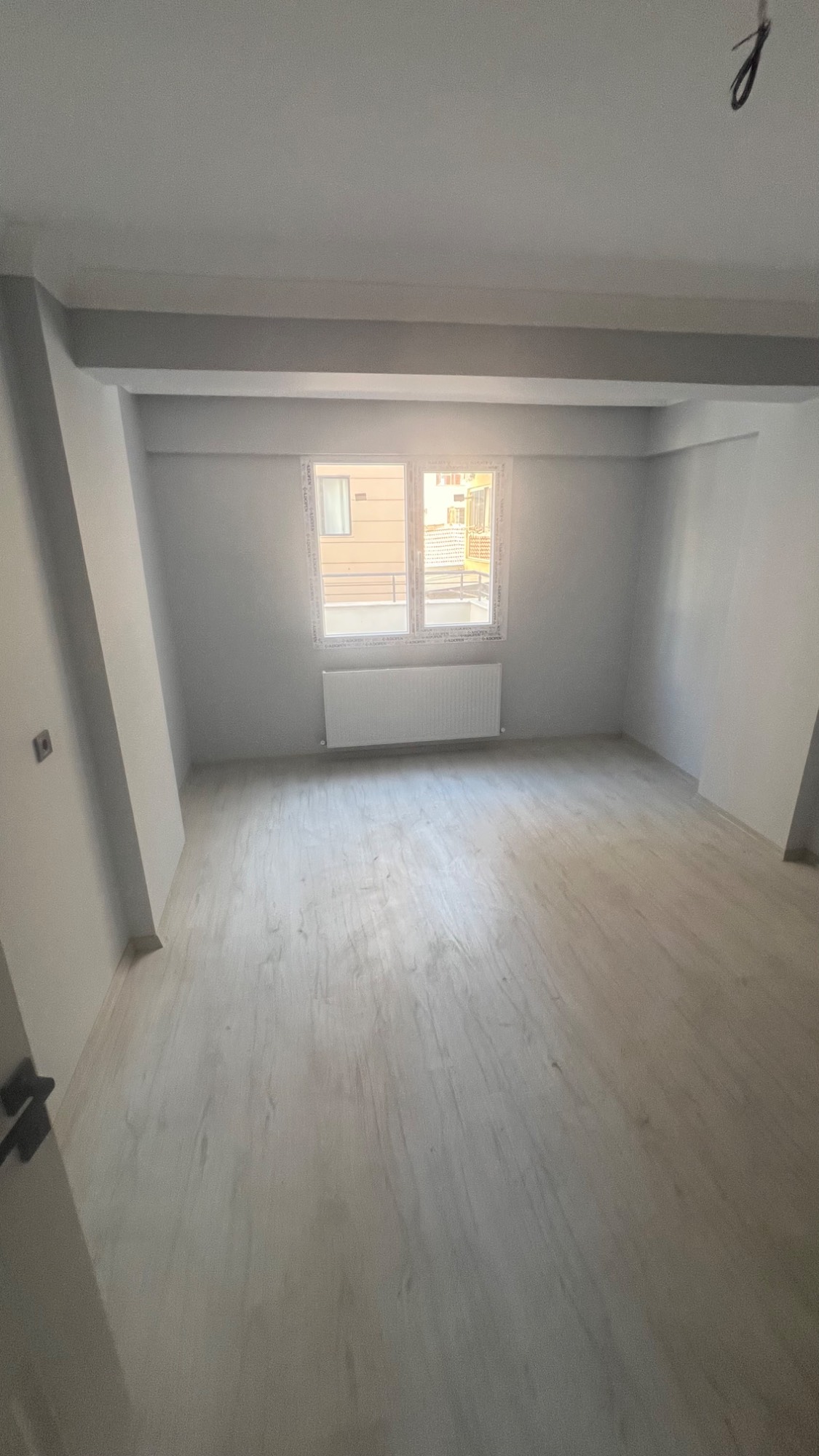 TURGUTLU KERVANYOLU YAKINI 110 M2 TERASLI 2+1 DAİRE