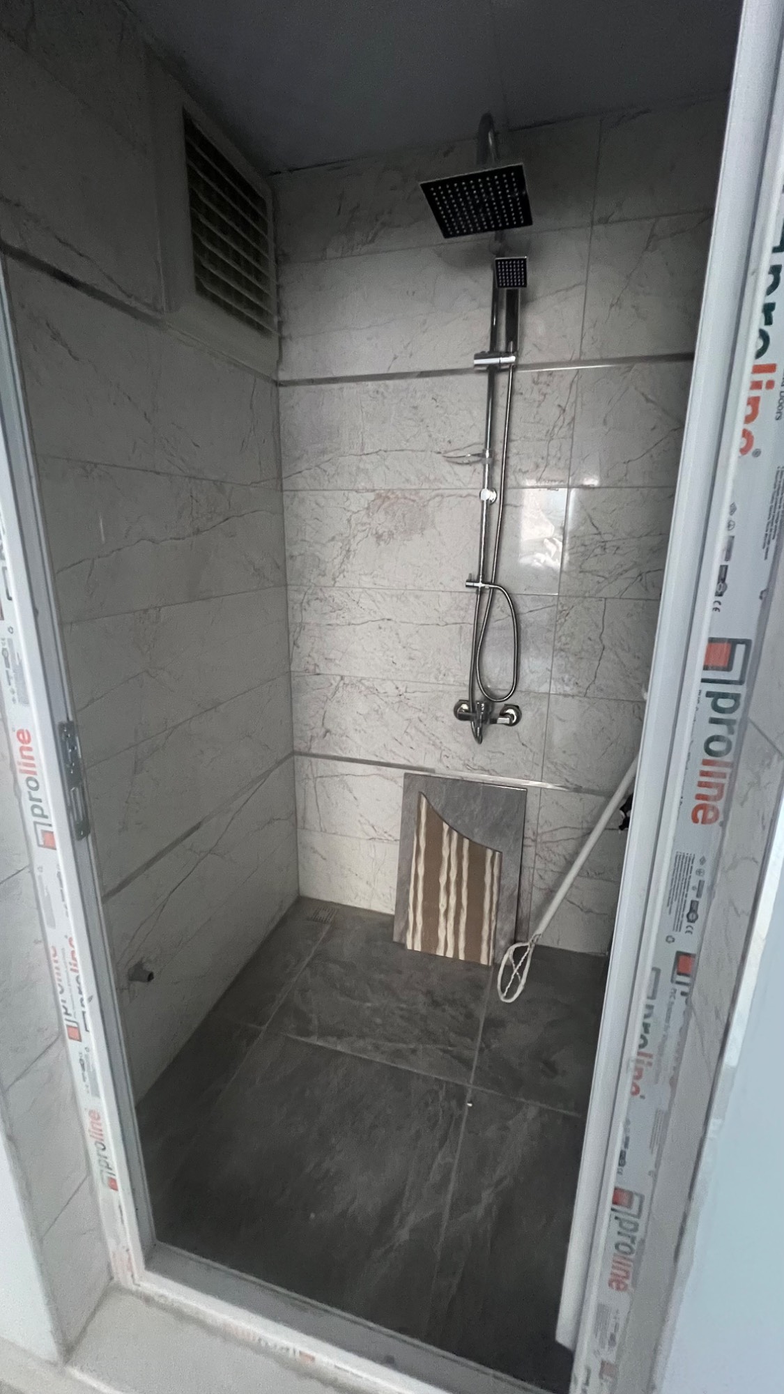 TURGUTLU KERVANYOLU YAKINI 110 M2 TERASLI 2+1 DAİRE