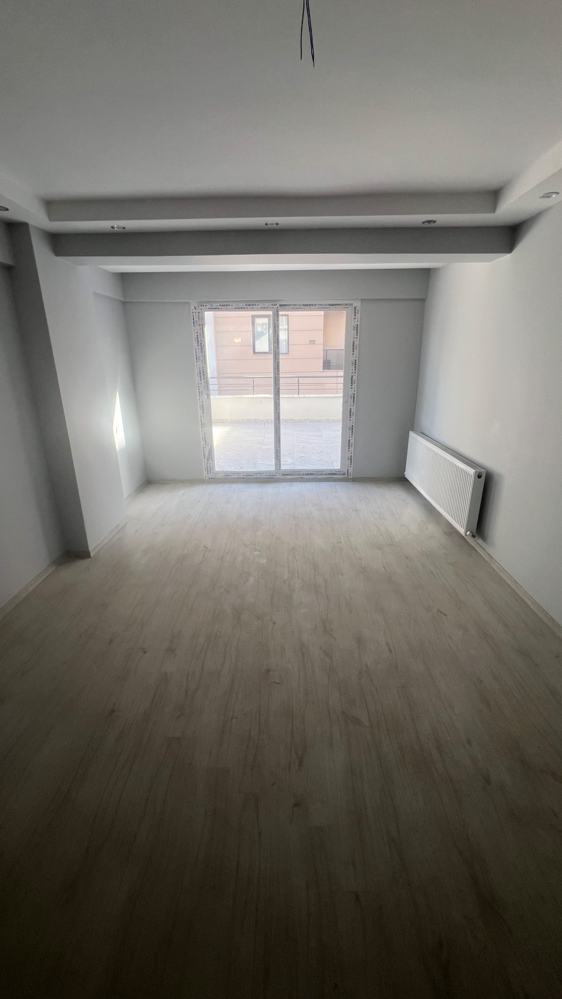 TURGUTLU KERVANYOLU YAKINI 110 M2 TERASLI 2+1 DAİRE
