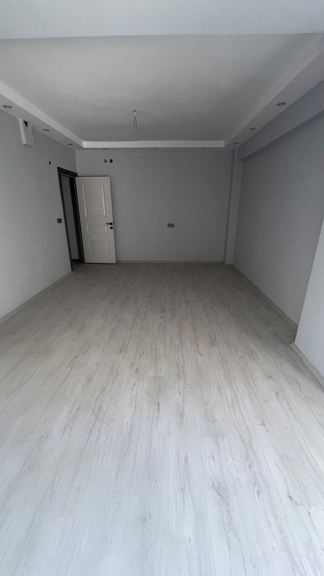 TURGUTLU KERVANYOLU YAKINI 110 M2 TERASLI 2+1 DAİRE
