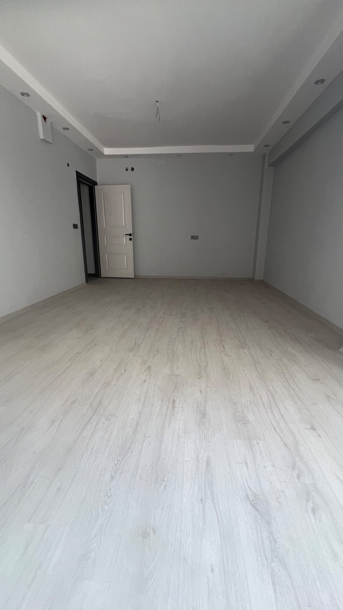 TURGUTLU KERVANYOLU YAKINI 110 M2 TERASLI 2+1 DAİRE