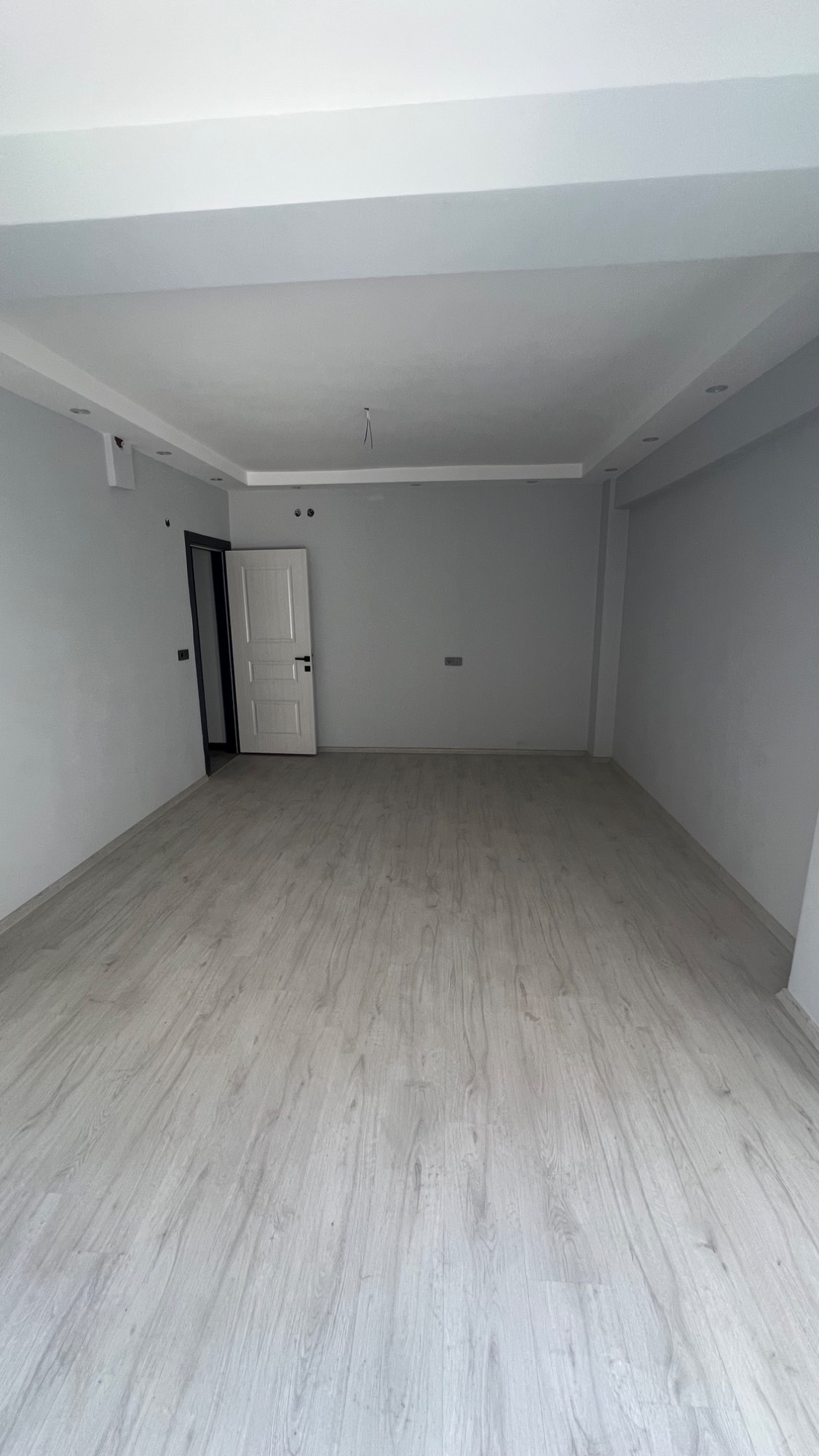 TURGUTLU KERVANYOLU YAKINI 110 M2 TERASLI 2+1 DAİRE