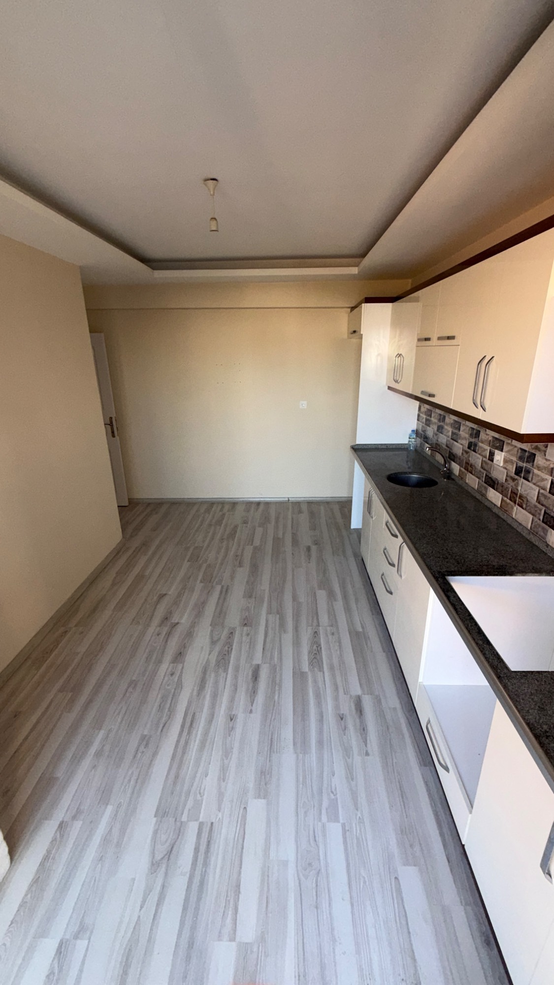 DEDEKORKUT’TA 1+1 KLİMALI ARA KAT ASANSÖRLÜ KİRALIK DAİRE