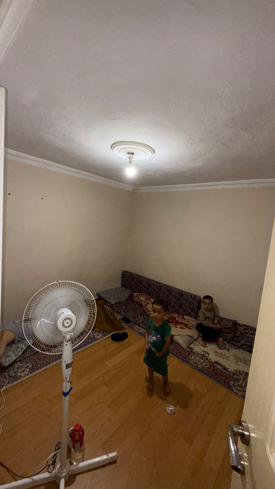PAZARTESİ PAZARINA YAKIN İKİ KATLI SATILIK MÜSTAKİL