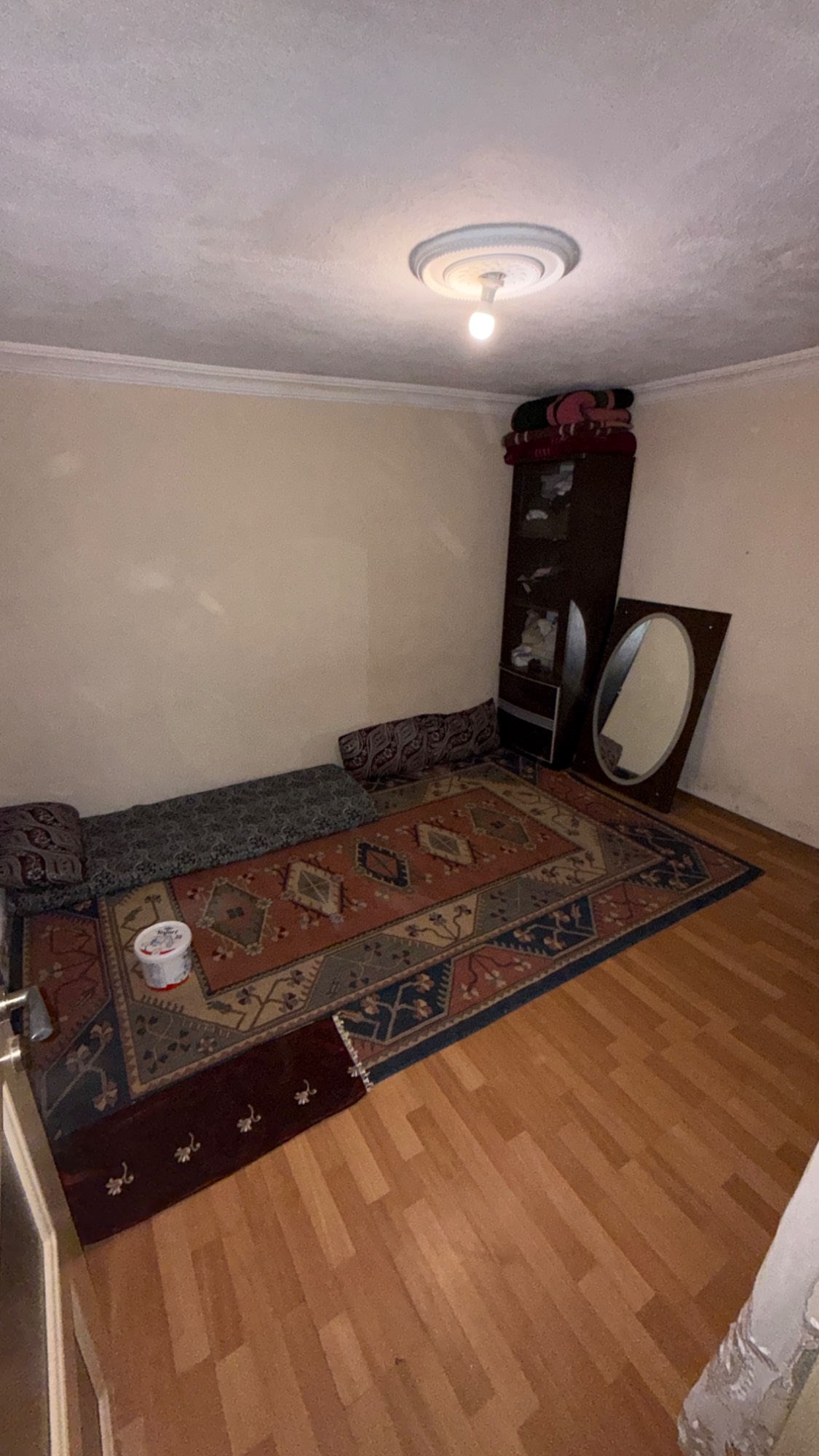 PAZARTESİ PAZARINA YAKIN İKİ KATLI SATILIK MÜSTAKİL
