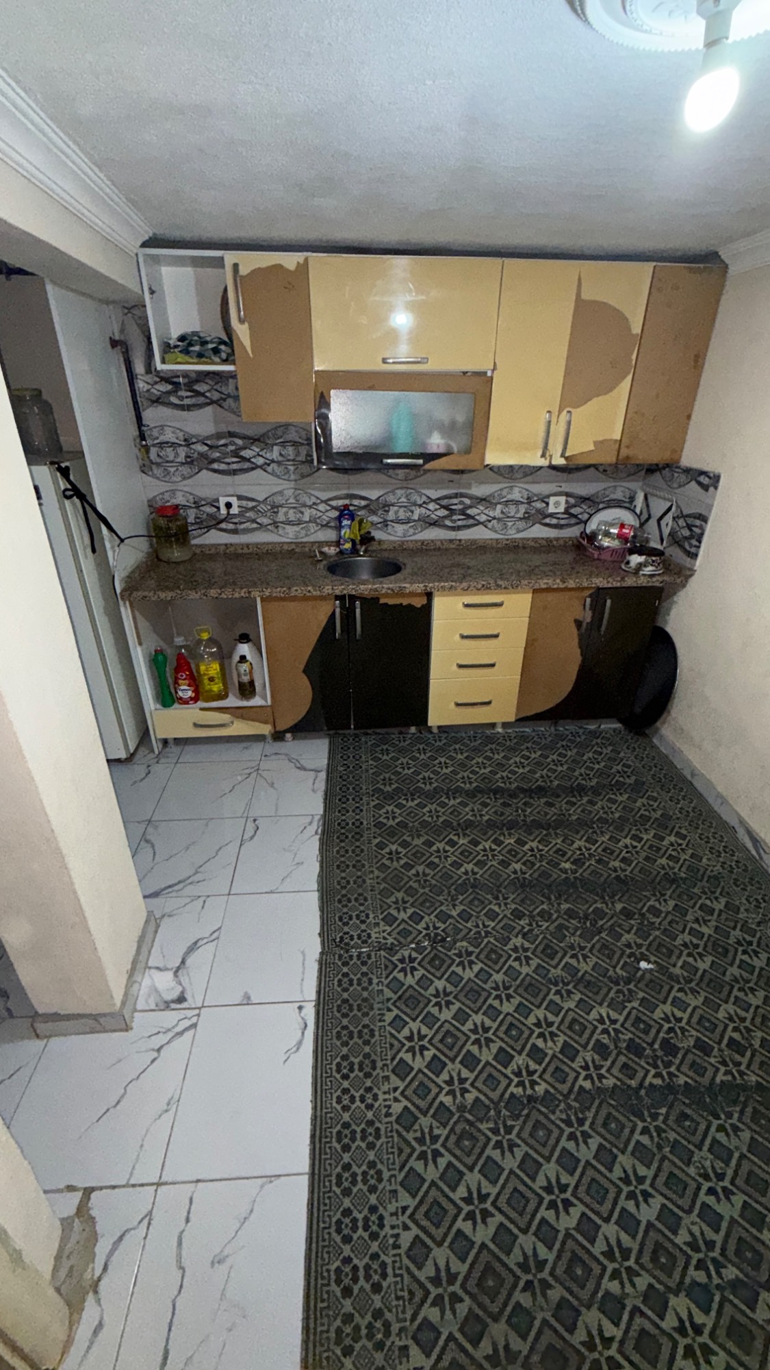 PAZARTESİ PAZARINA YAKIN İKİ KATLI SATILIK MÜSTAKİL