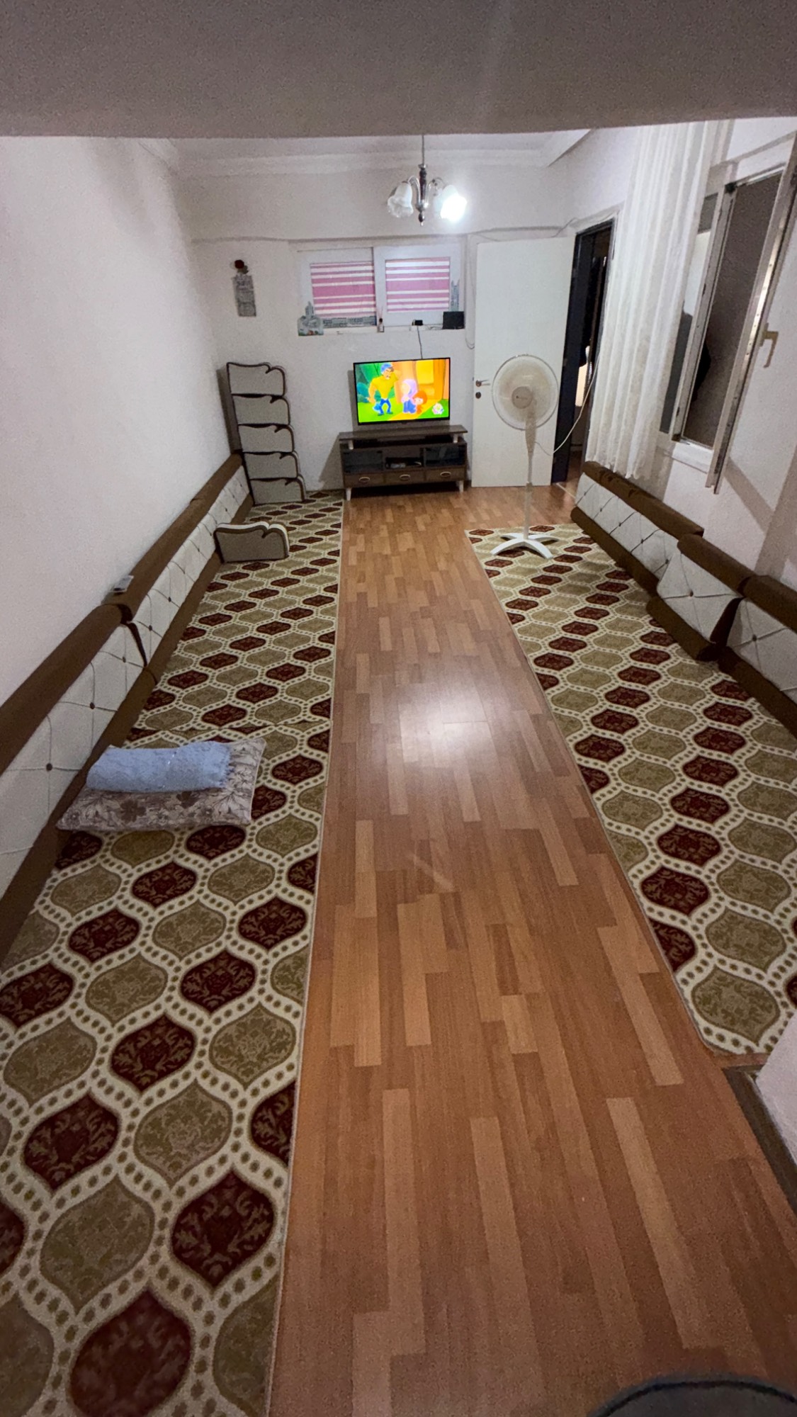 PAZARTESİ PAZARINA YAKIN İKİ KATLI SATILIK MÜSTAKİL