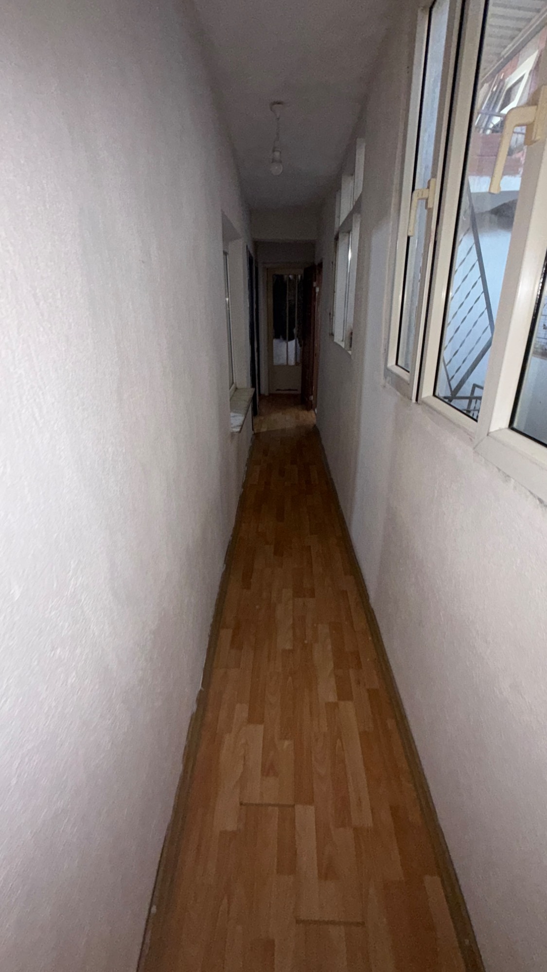 PAZARTESİ PAZARINA YAKIN İKİ KATLI SATILIK MÜSTAKİL
